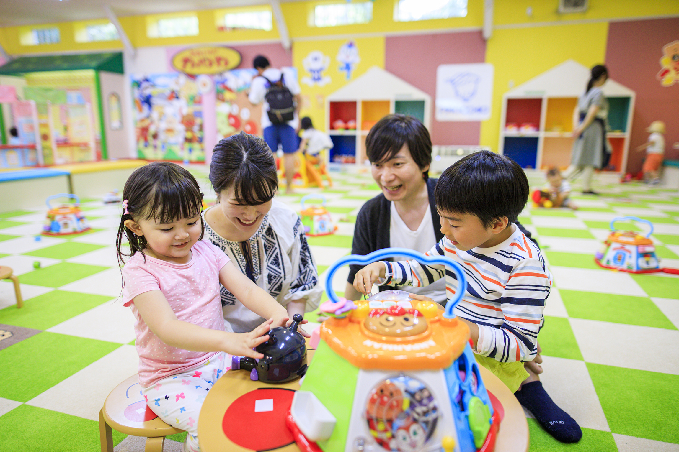 冬季休園中のおもちゃ王国に代わって、ホテルイベント会場に「ミニおもちゃ王国」が登場！広々スペースにおもちゃがいっぱい！