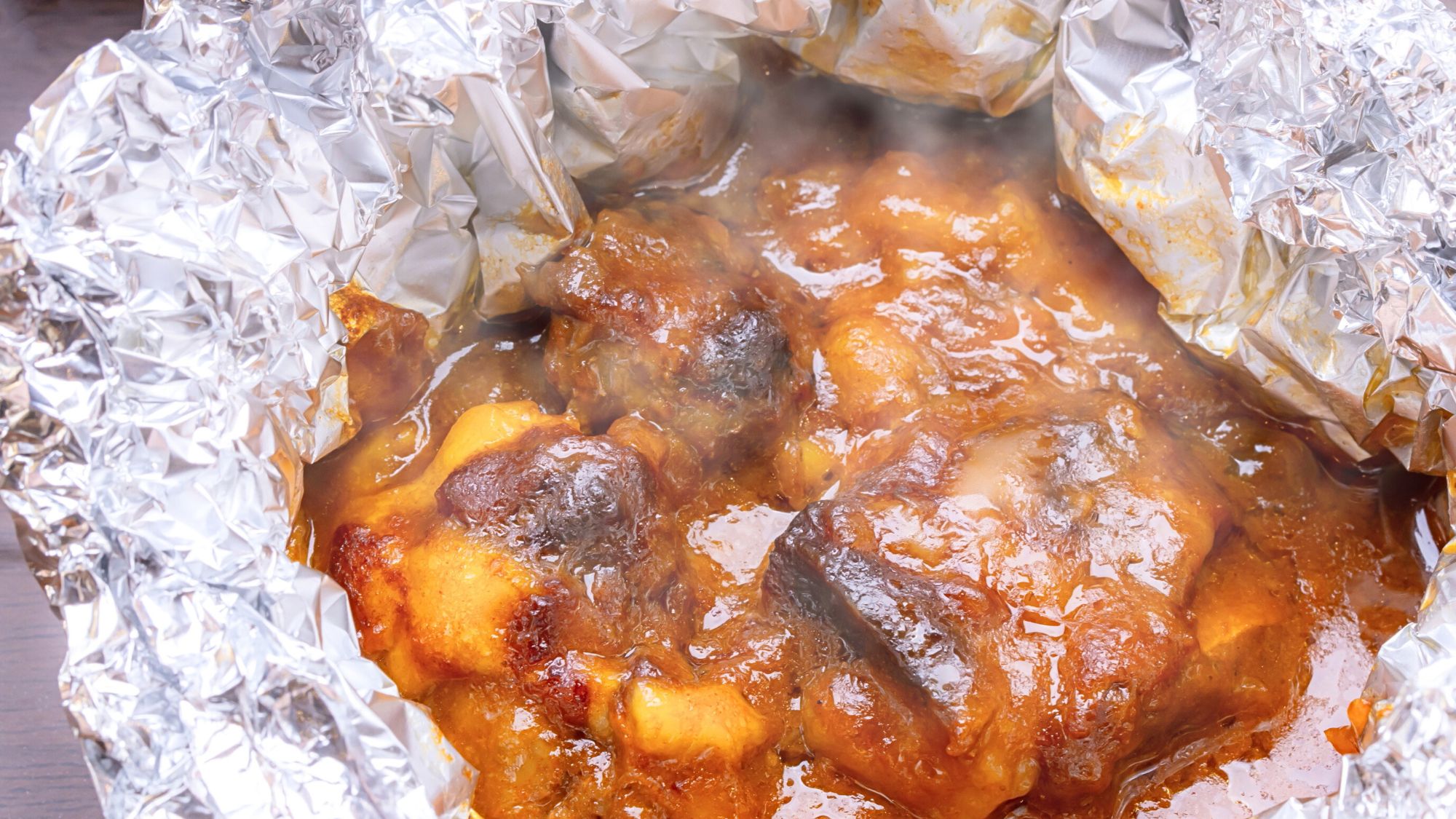 【朝食バイキング】ホイル包みの牛筋煮込み