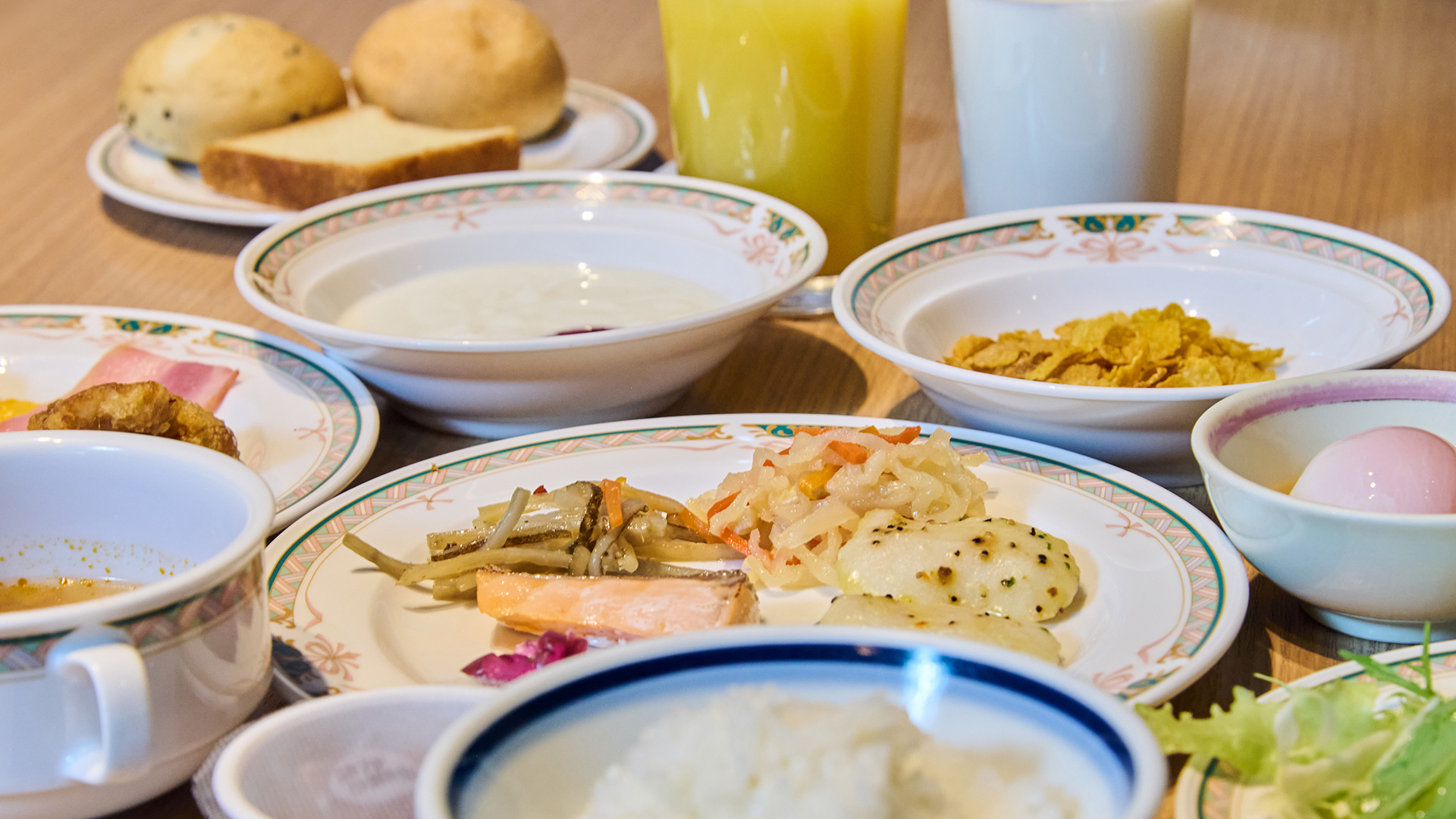 朝食バイキング