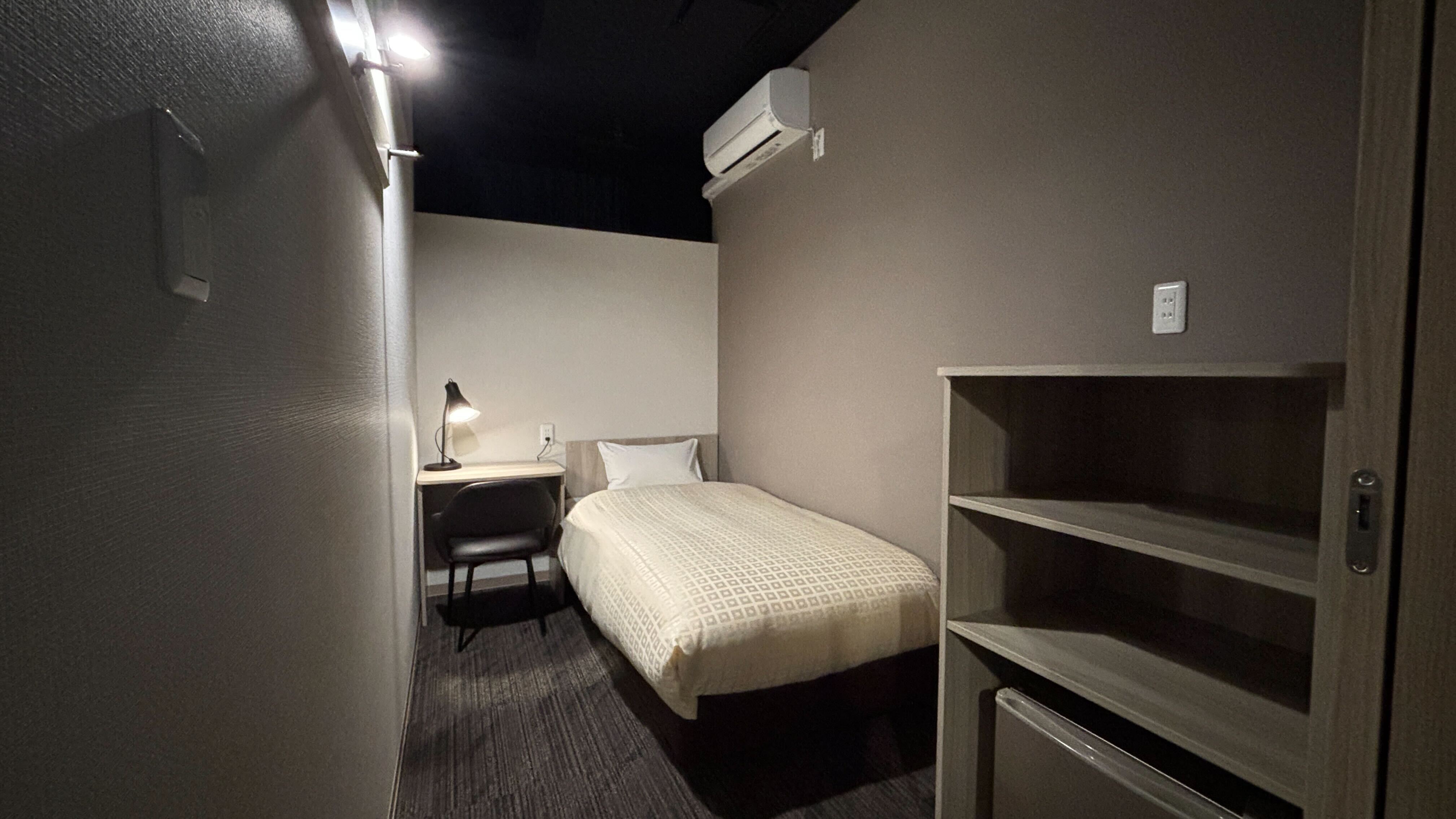 ビジネスキャビン（男性専用）禁煙