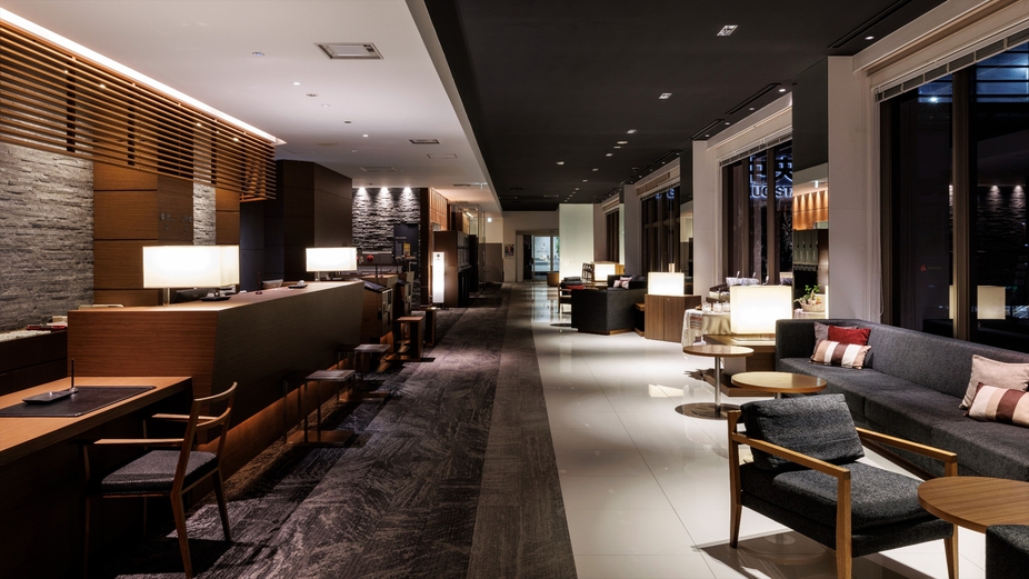 【フロント・ロビー】落ち着いたフロント・ロビーがお客様をお迎えいたします。