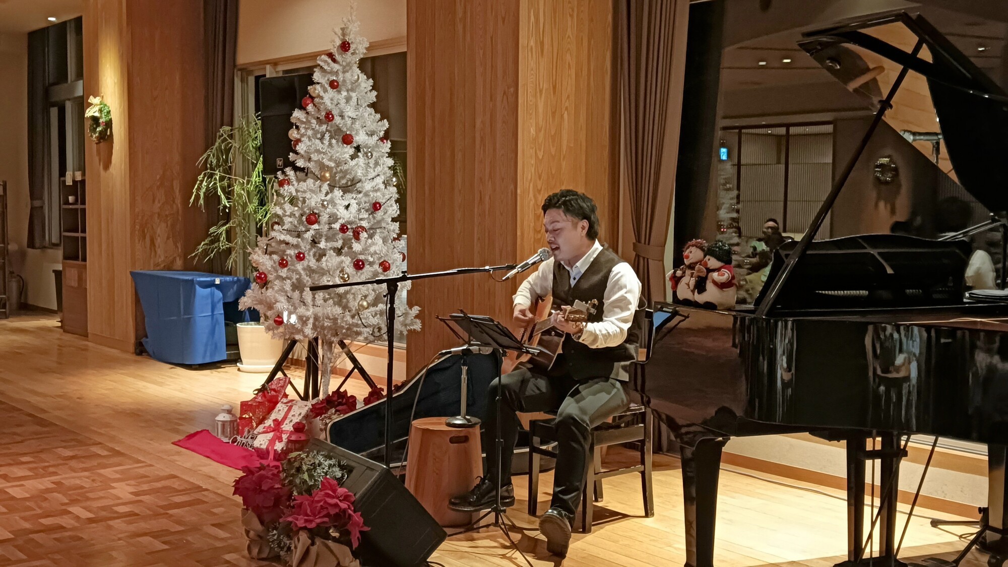 12/23・24・25の3日間限定！クリスマスビュッフェ　アルコール飲み放題とBINGO＆コンサート