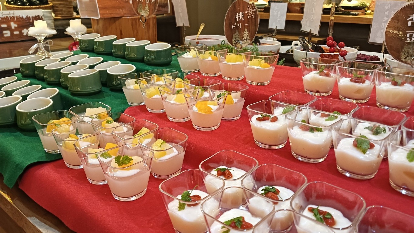 12/23・24・25の3日間限定！クリスマスビュッフェ　アルコール飲み放題とBINGO＆コンサート