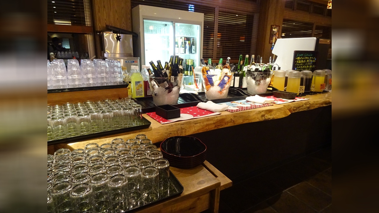 12/23・24・25　クリスマスビュッフェ　飲み放題＆抽選会＆コンサート　