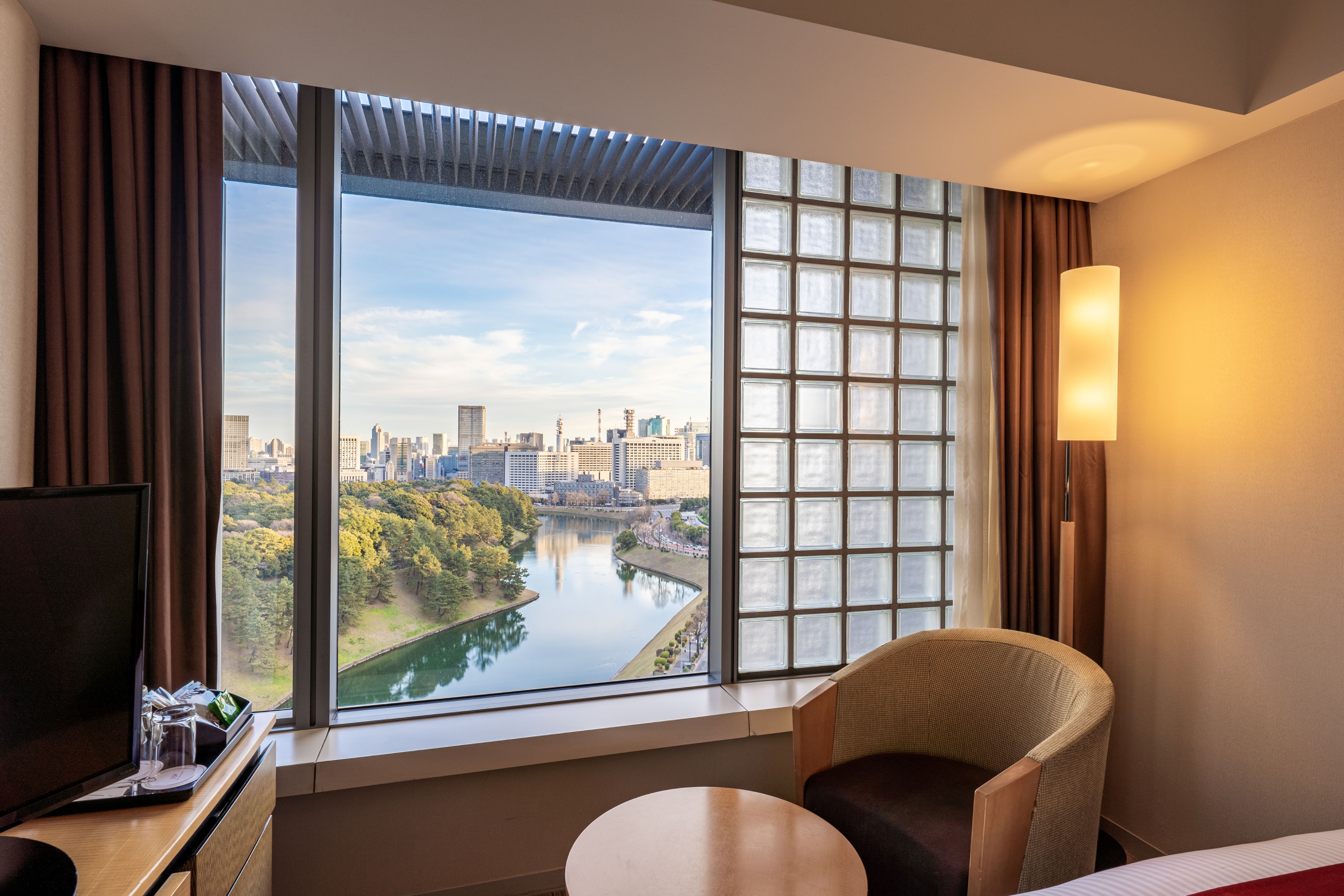 セミダブル（18㎡・皇居側）