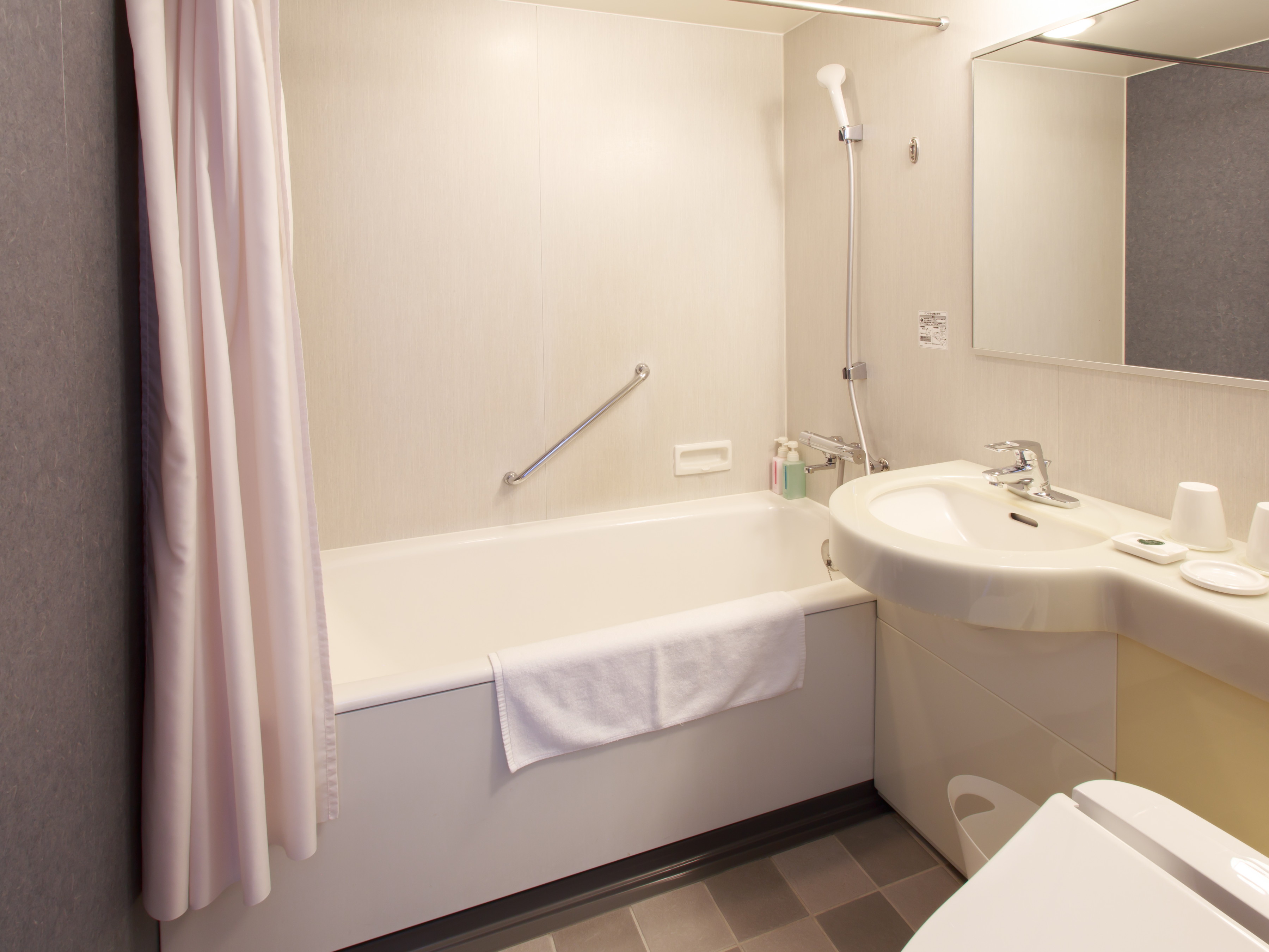 ツイン（28㎡・皇居側）