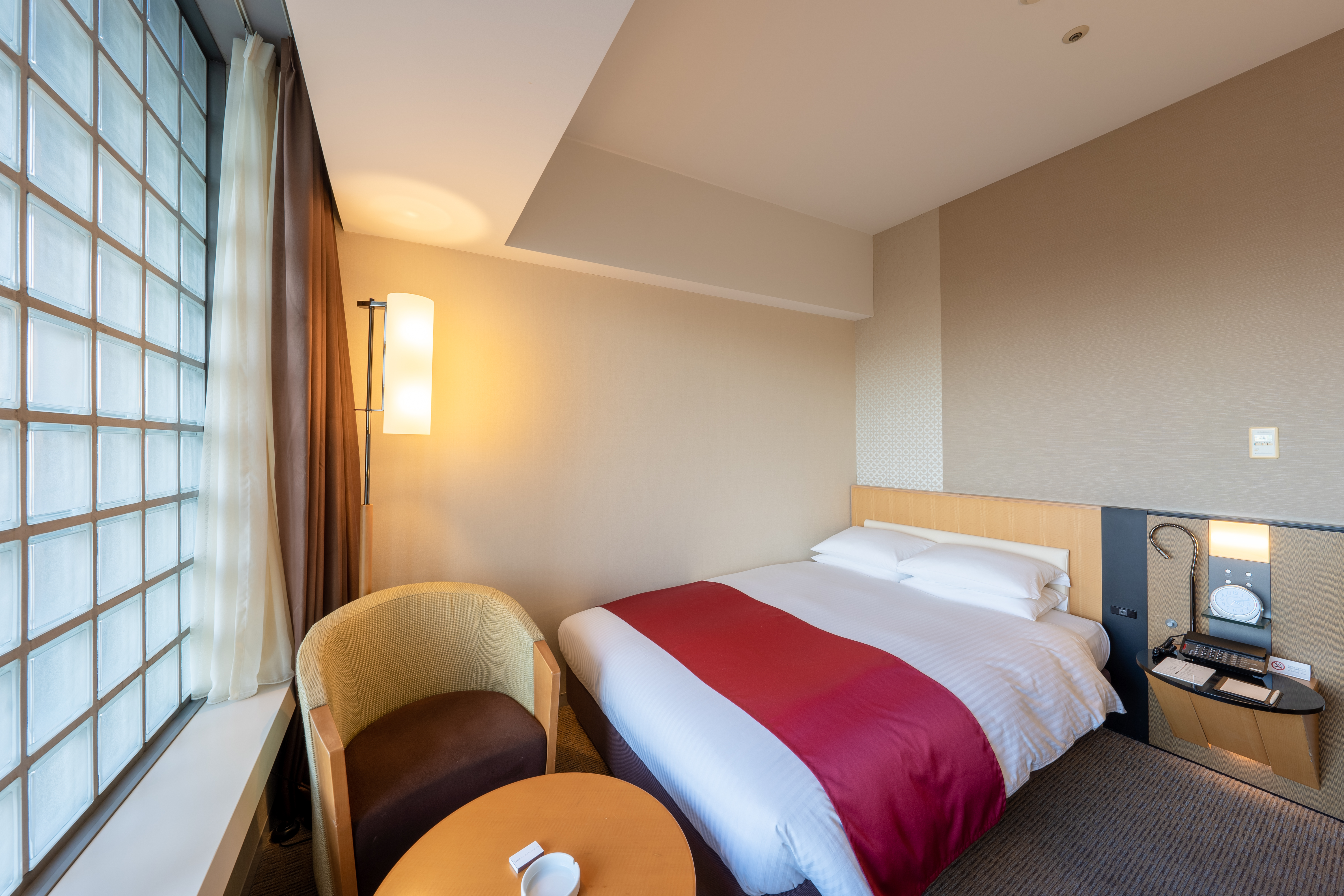 セミダブル（18㎡・皇居側）