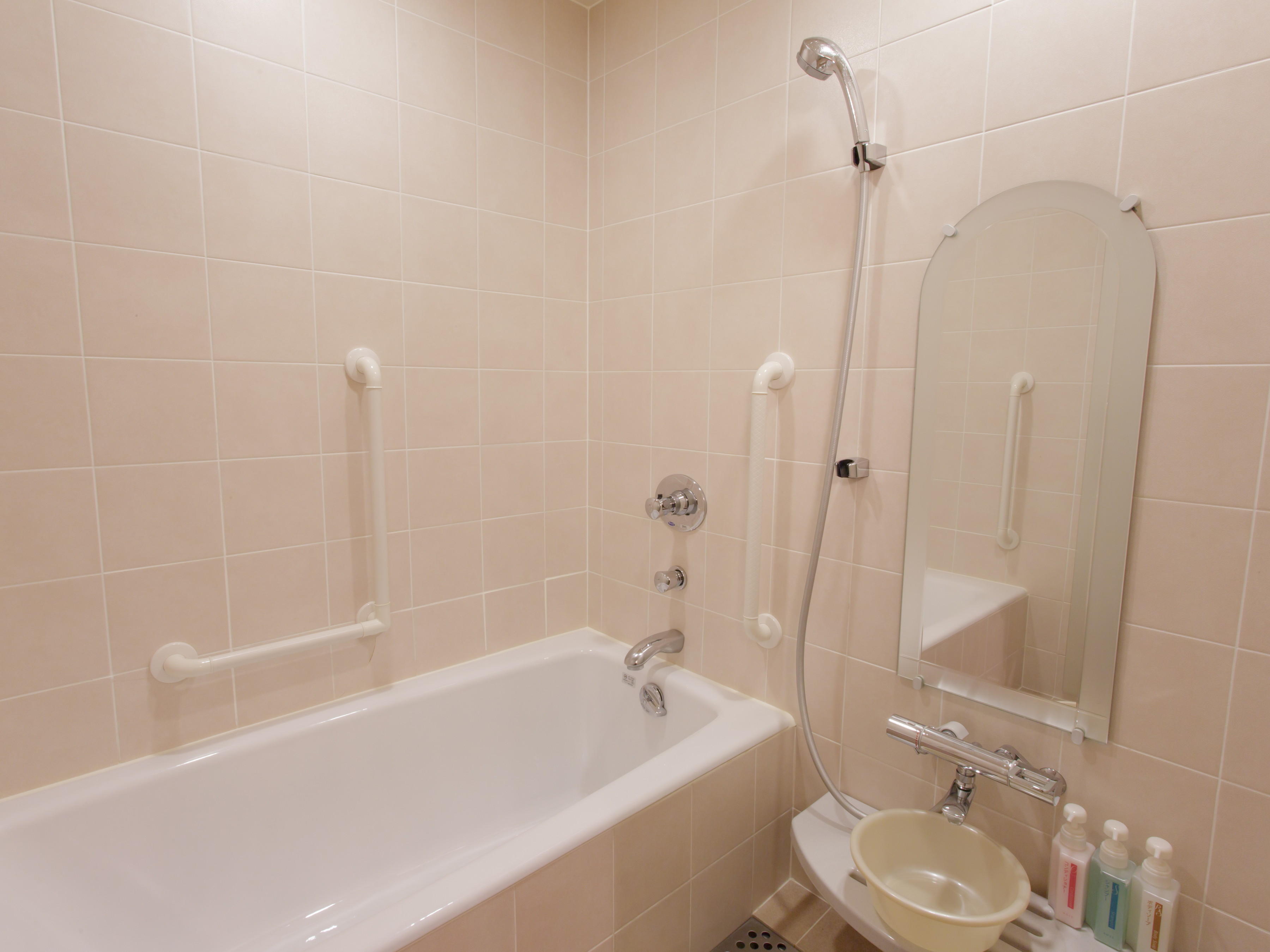 和室9畳（皇居側・バストイレ別）