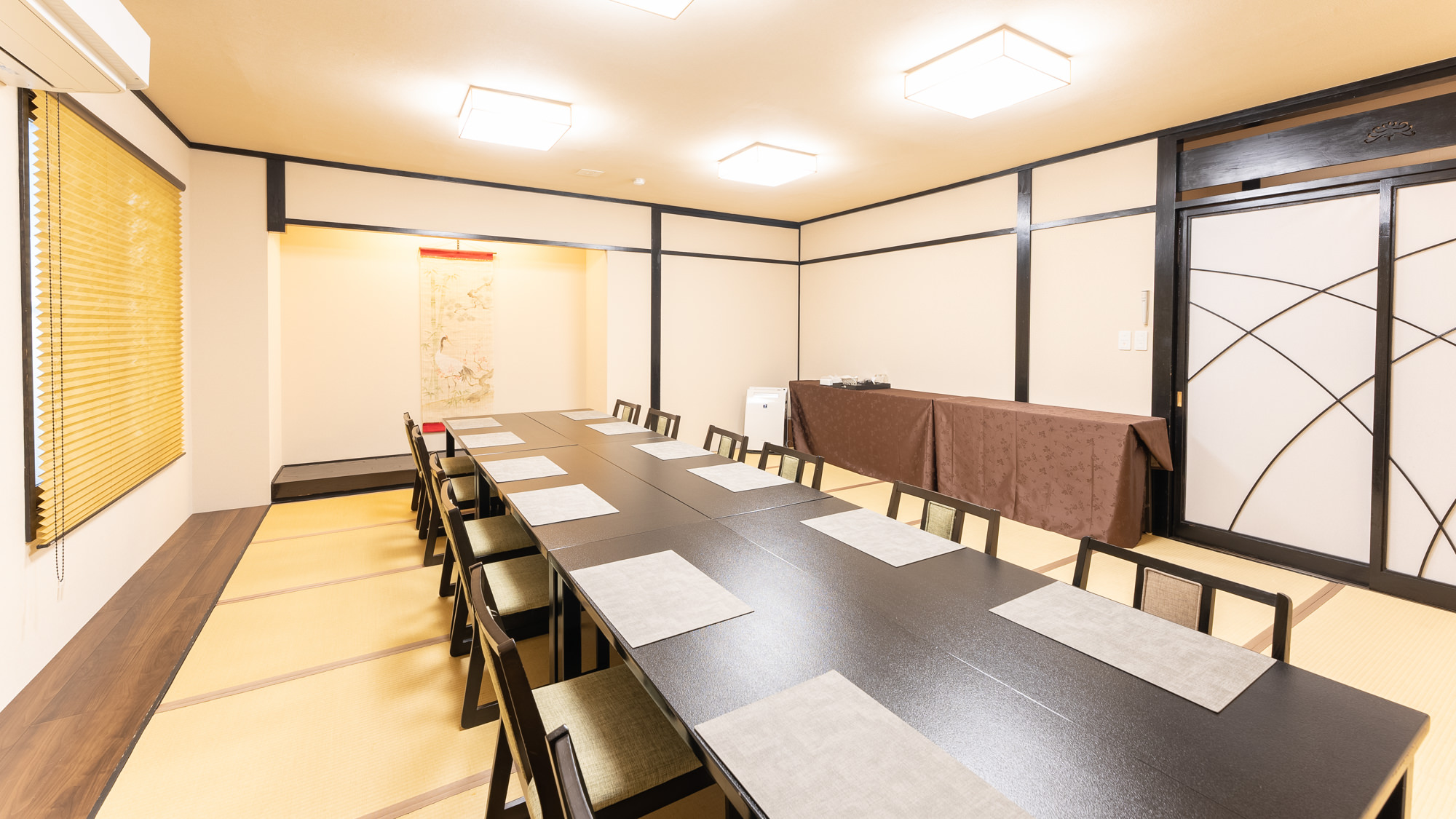 【小会議場】菊の間