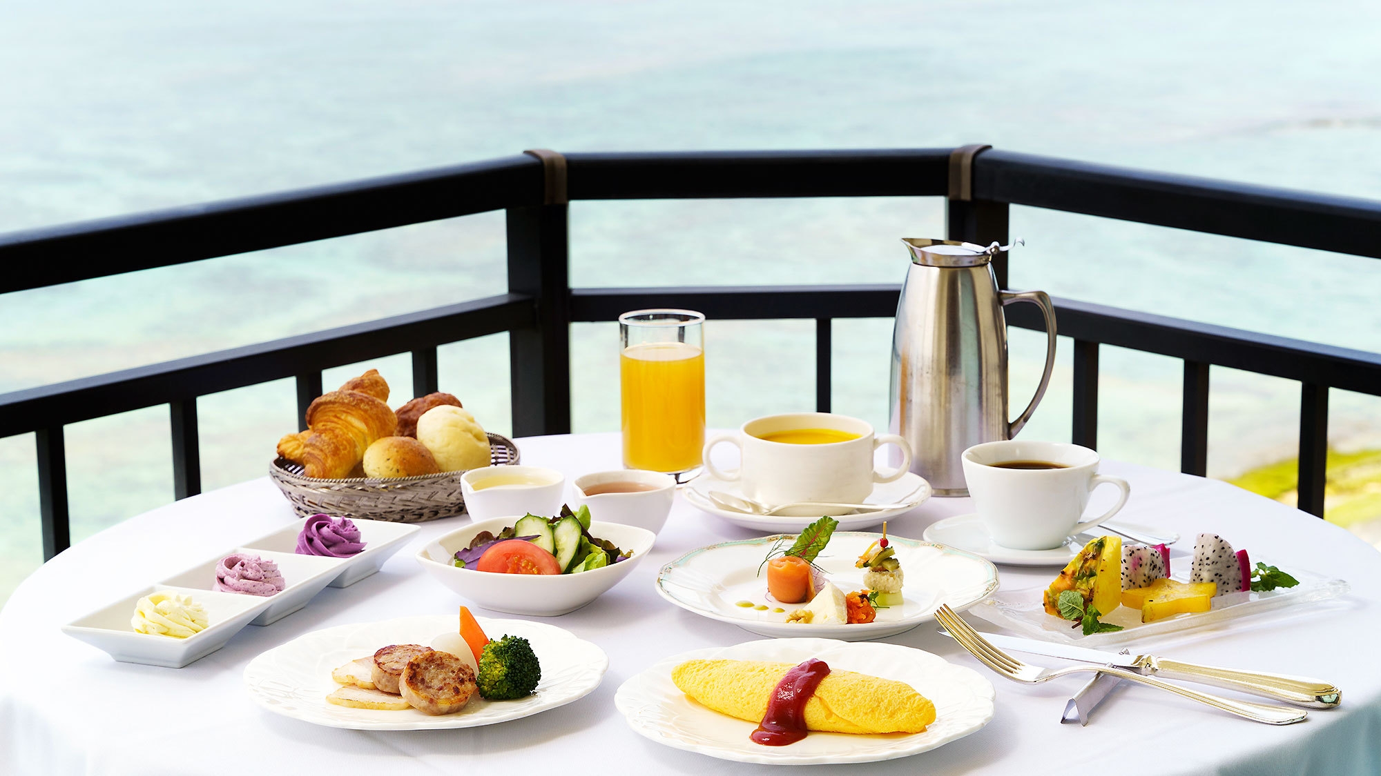 【PREMIUM COLLECTION・連泊・空港-ホテル間タクシー送迎付】アリビラスイートの休日