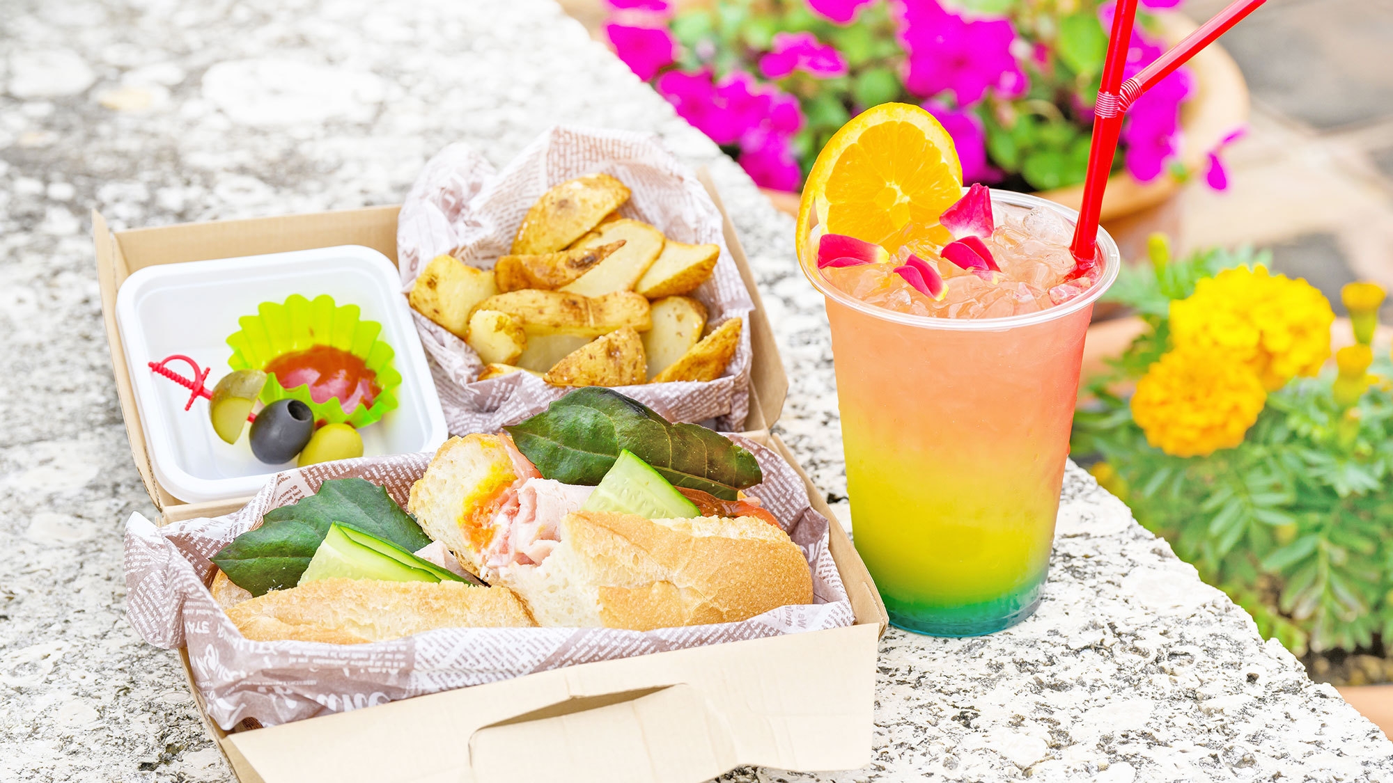 【パティオフラワーフェスティバル・連泊】〜花咲くパティオ〜 色鮮やかな花の祭典を楽しむ4つの特典付
