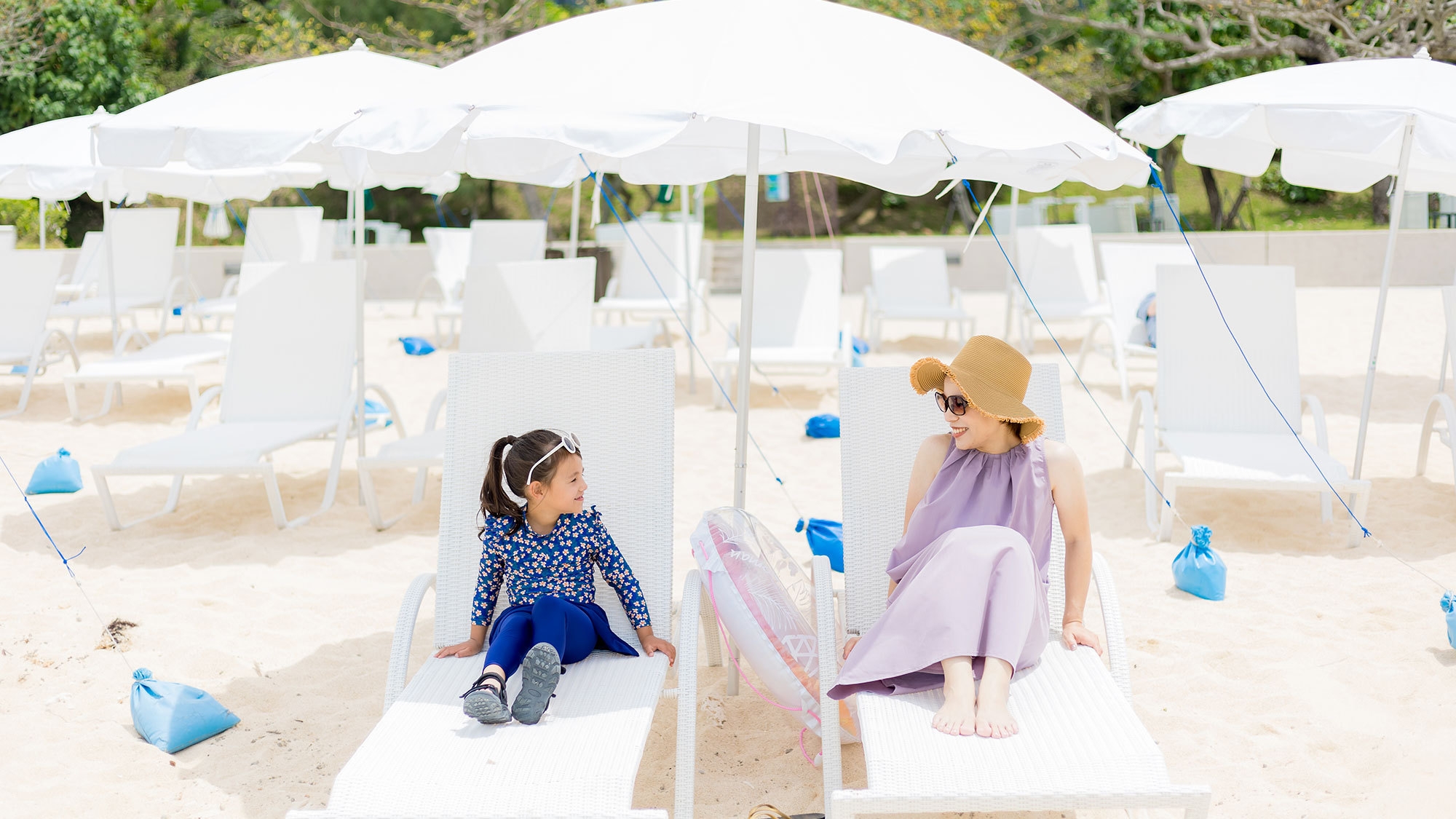 【小学生のお子さまお食事無料・ご宿泊料金大人の半額】夏は家族とマリンパラダイス☆3連泊以上夕食1回付