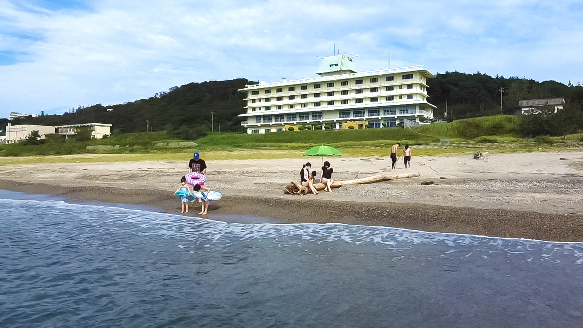 【海沿いの宿】海まで徒歩1分の好立地。美しい眺望が自慢の海辺のお宿です。