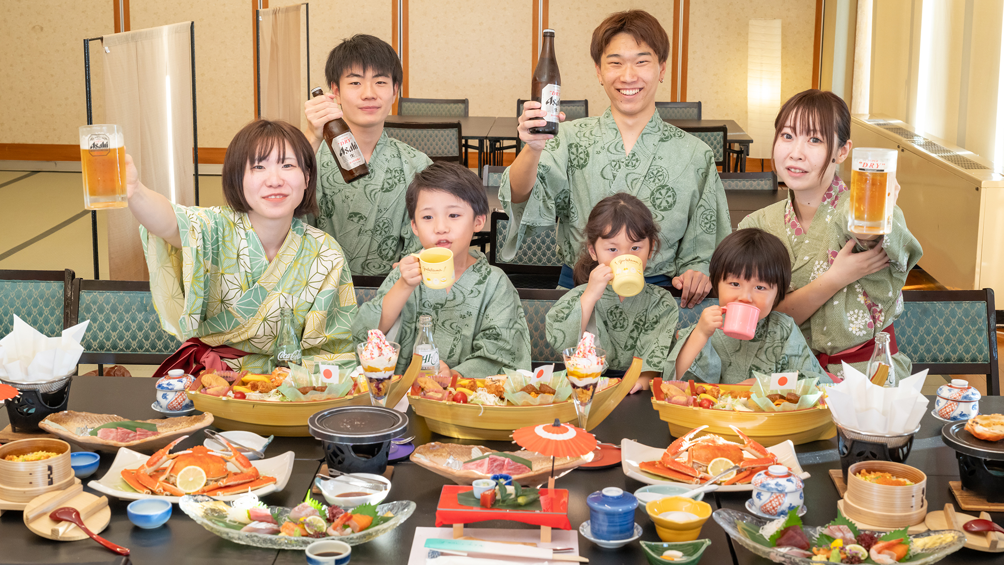 【イメージ】みんなで囲む豪華な海鮮料理に、会話も弾む！