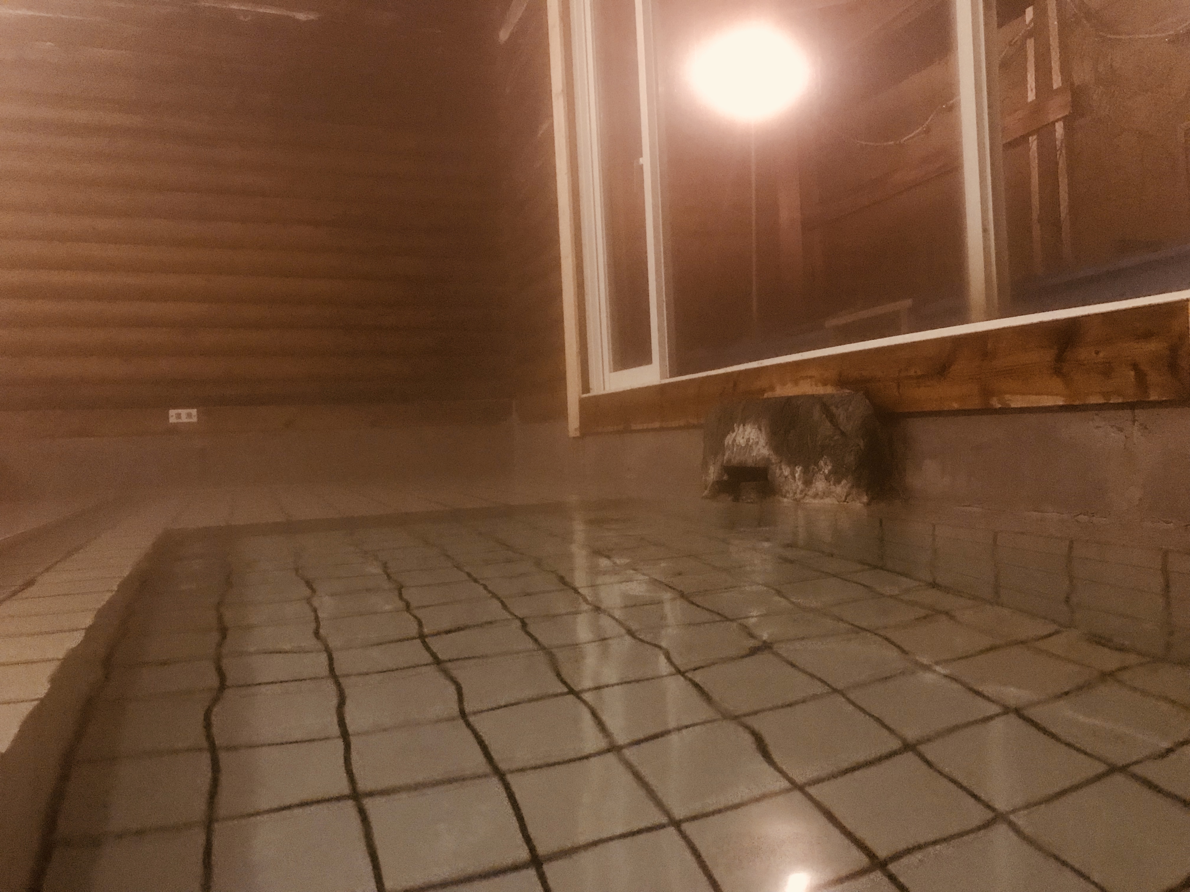 【女性用ログハウス温泉】寝湯もございます