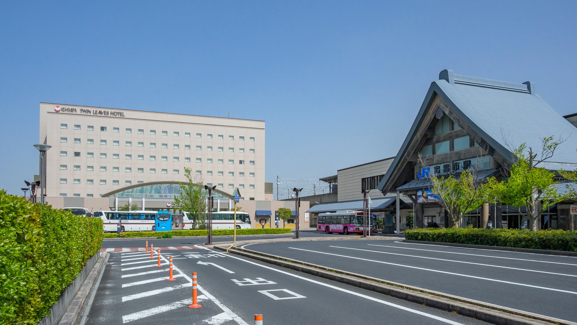 JR出雲駅北口からは徒歩30秒という好アクセスです。