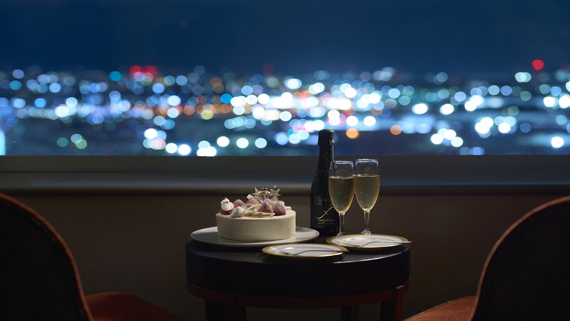 【ROYAL Christmas】パティシエ特製クリスマスケーキ付ステイ〜タワーフロア《特別朝食》〜