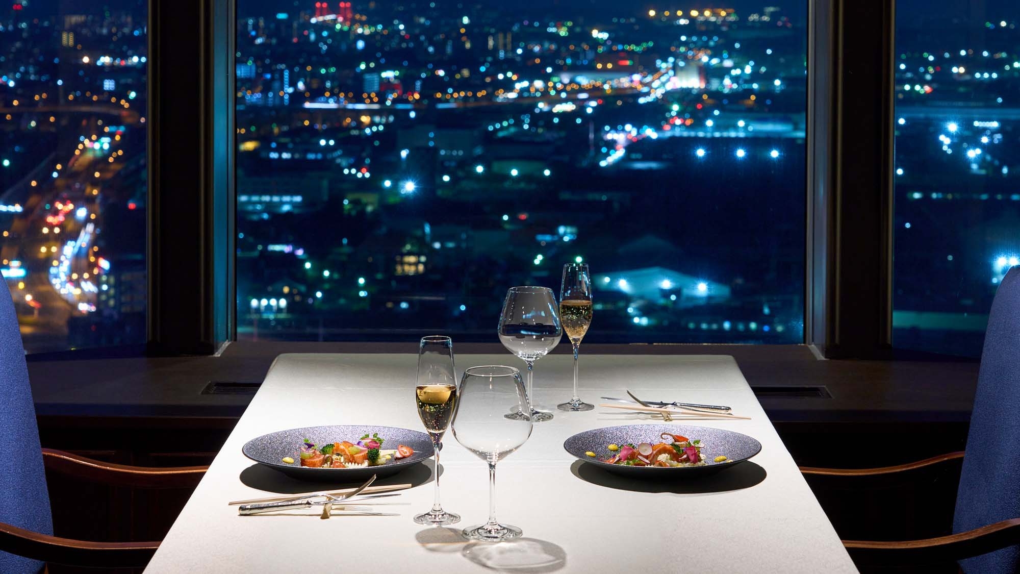 ★クリスマス限定★28階 フレンチクリスマスディナー付〜【28階特別朝食】タワーフロア《2食付》〜