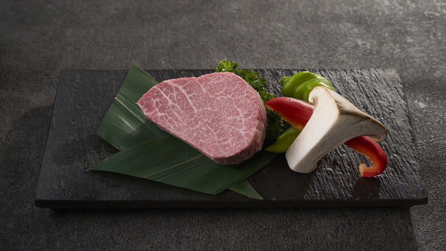 【期間限定】28階鉄板焼なにわで「松阪牛」を愉しむディナープラン『13の特典付タワーフロア』2食付