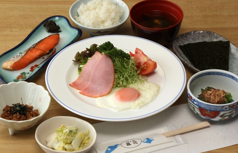 朝食の一例。しっかり食べてご出発下さい。