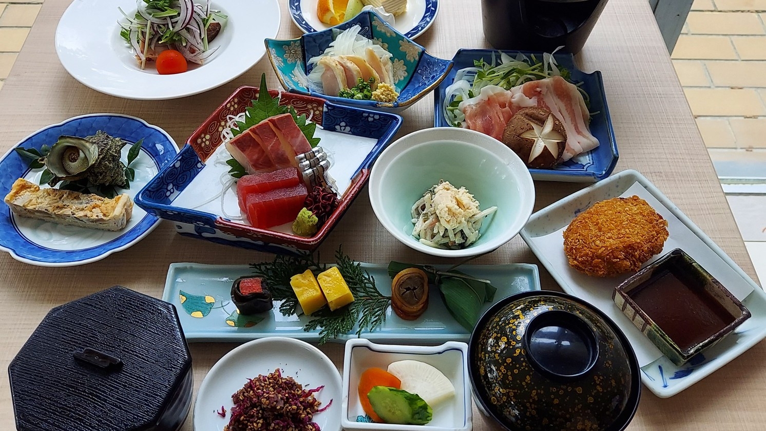 【　黒豚会席　】黒豚コースを堪能！「しゃぶしゃぶ・メンチカツ」などボリューム満点の食べ応え。