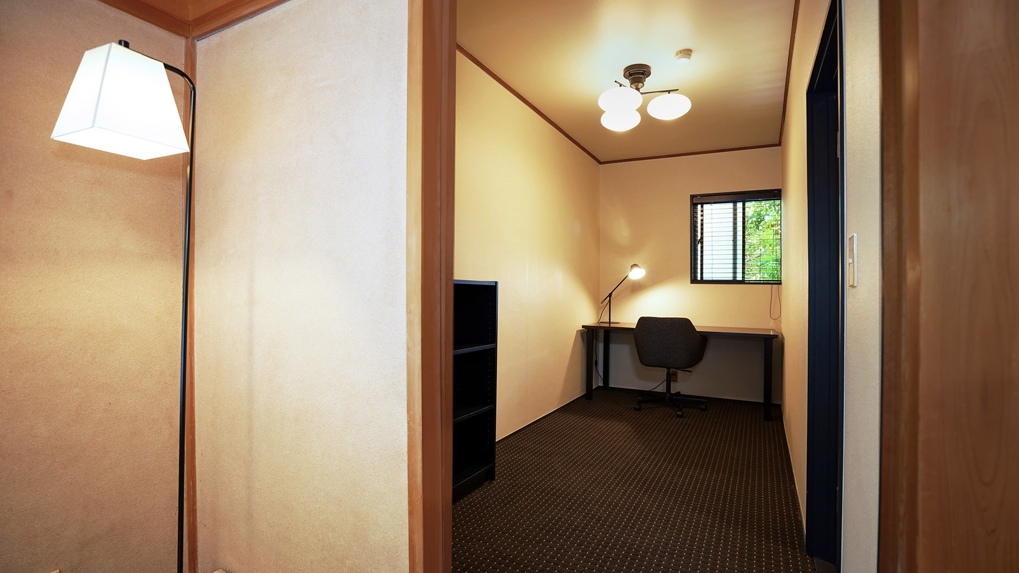 ・【創業館／ツイン和室8畳＆2ベッド+ワーキングスペース】静かに集中してお仕事していただけます