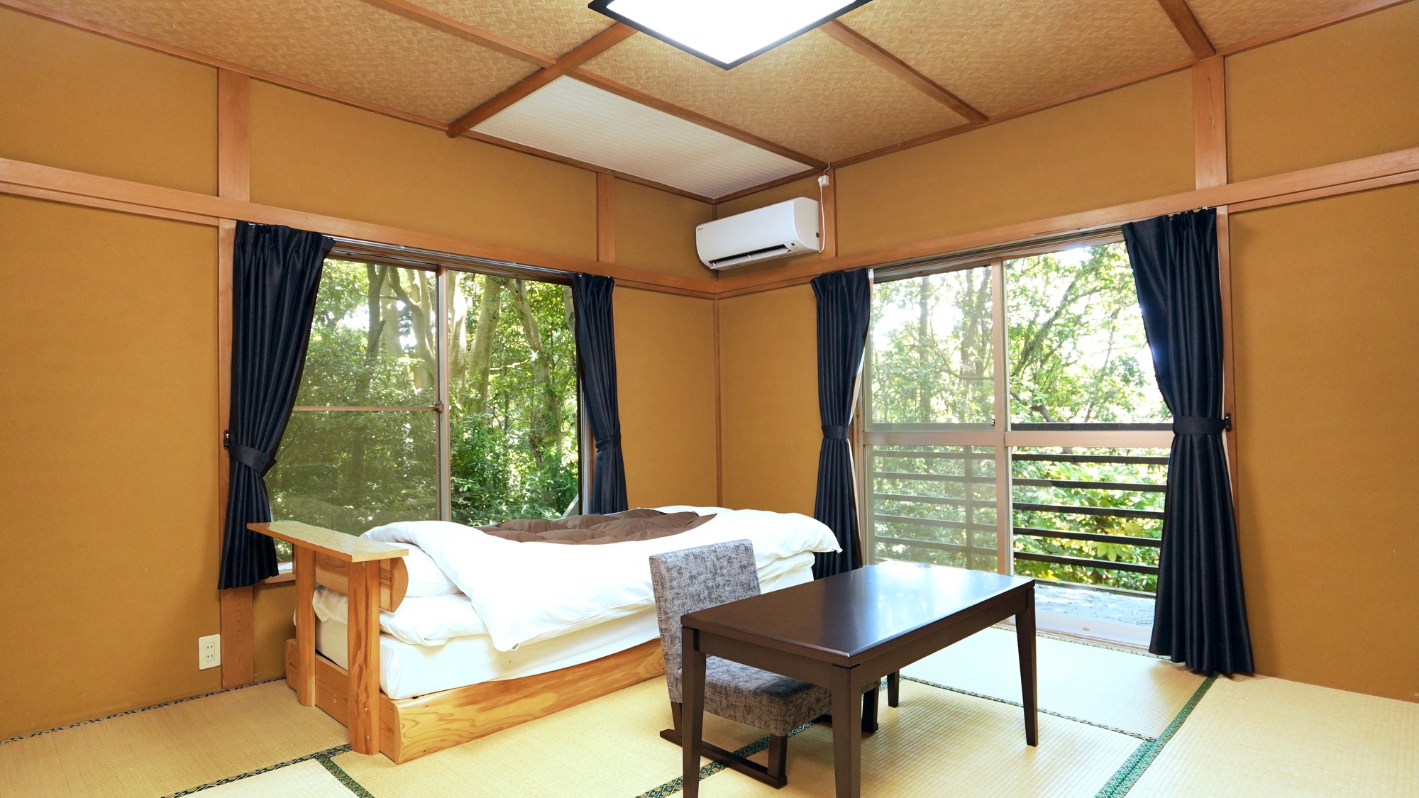 ・【創業館／シングル和室8畳＆ベッド】創業館（別館）2階の一番奥の緑に囲まれた和室です