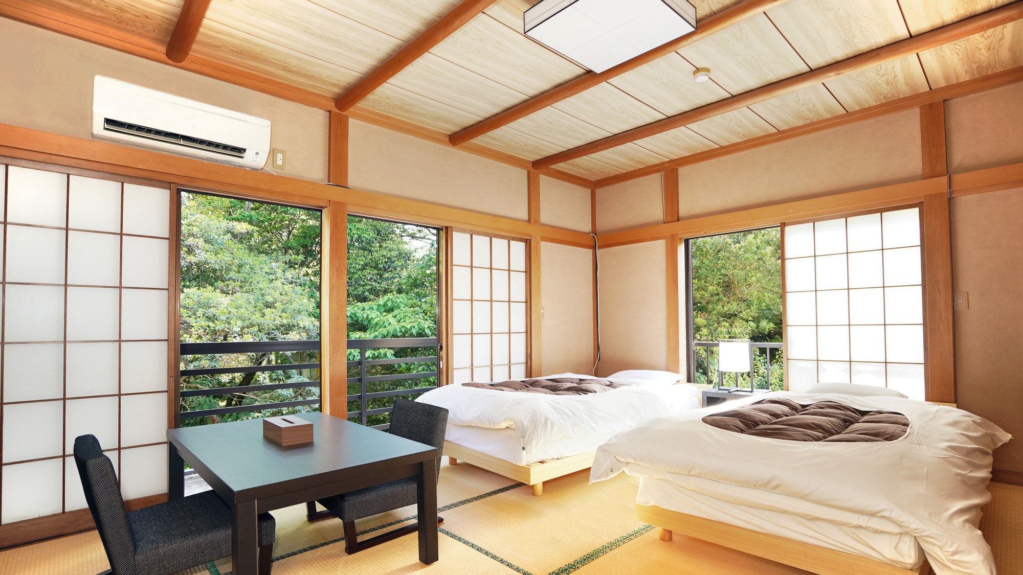 ・【創業館／ツイン和室8畳＆2ベッド+ワーキングスペース】1名様でのご利用も可能です