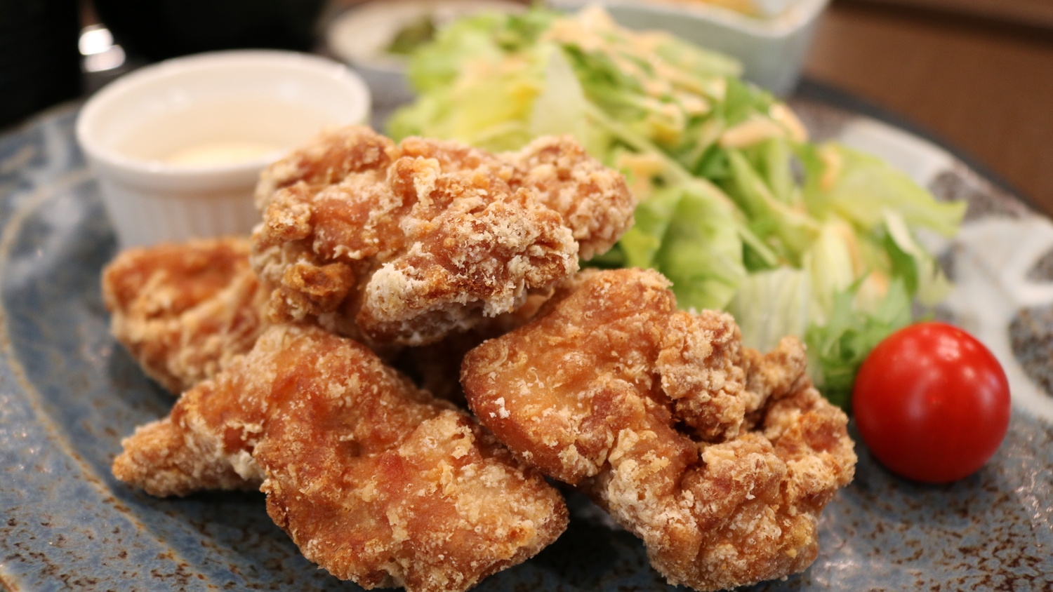 【朝夕2食付き】からあげ定食付きプラン［朝食無料サービス］