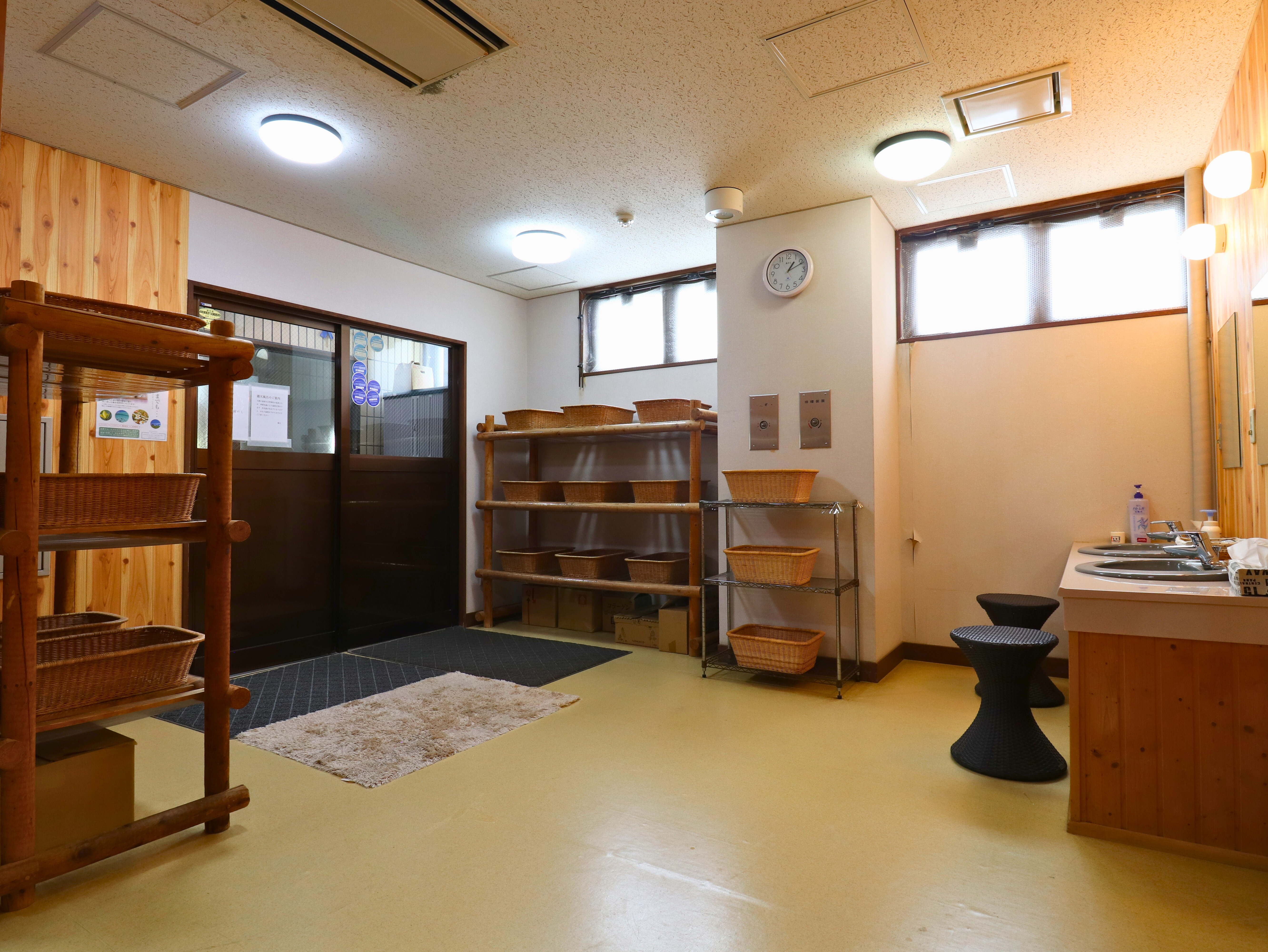 【大浴場 男湯】脱衣場