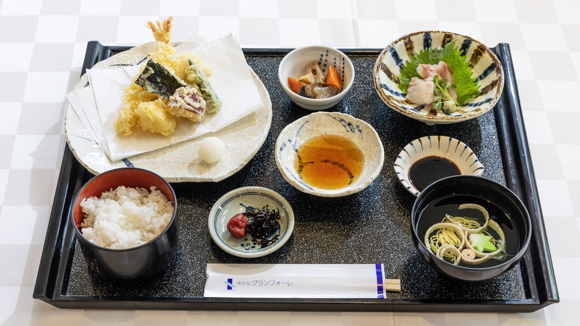 【スタンダード】ごはん重視派に◎夜は日替わりおまかせ膳、朝はバイキングで栄養バランスOK！（2食付）