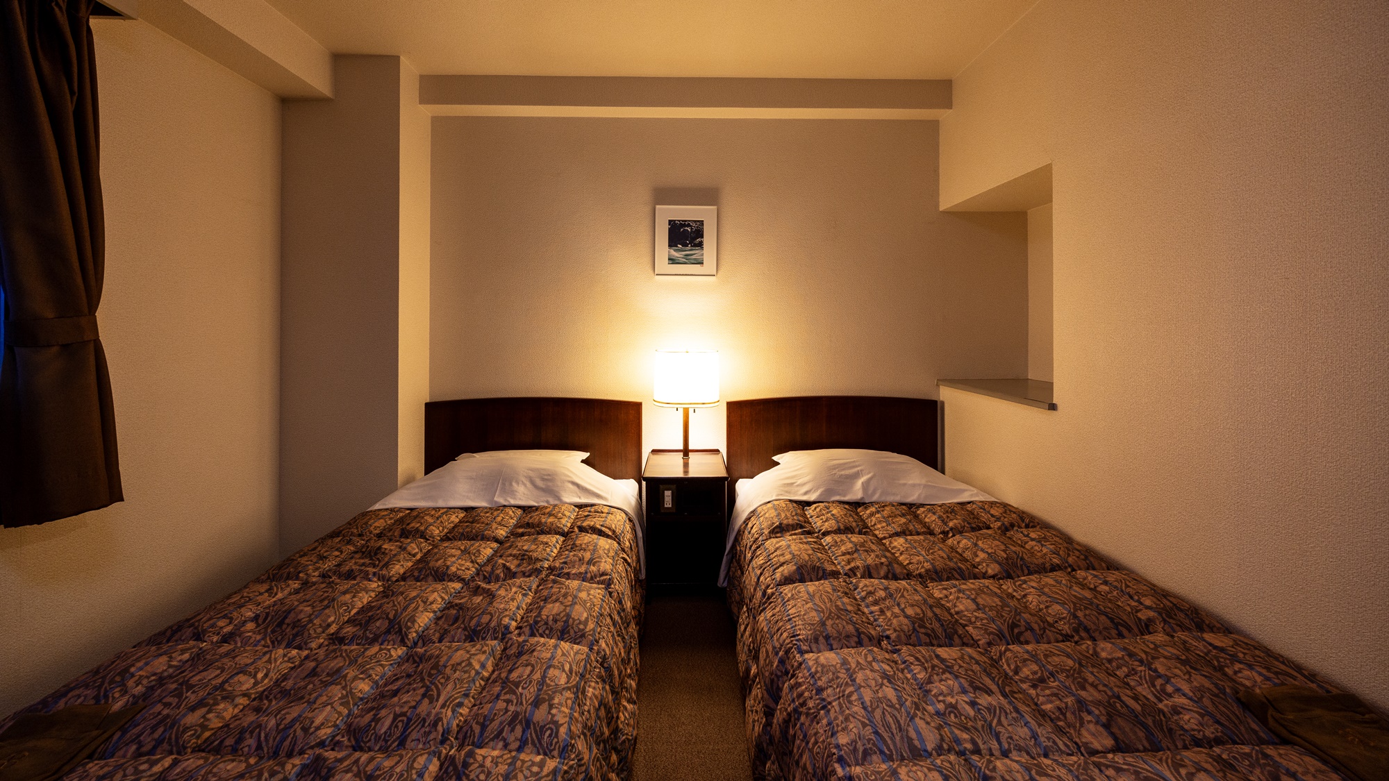 【ツインルーム】22㎡、Wi-Fi完備、調光付照明、有料VOD有、TV32インチ