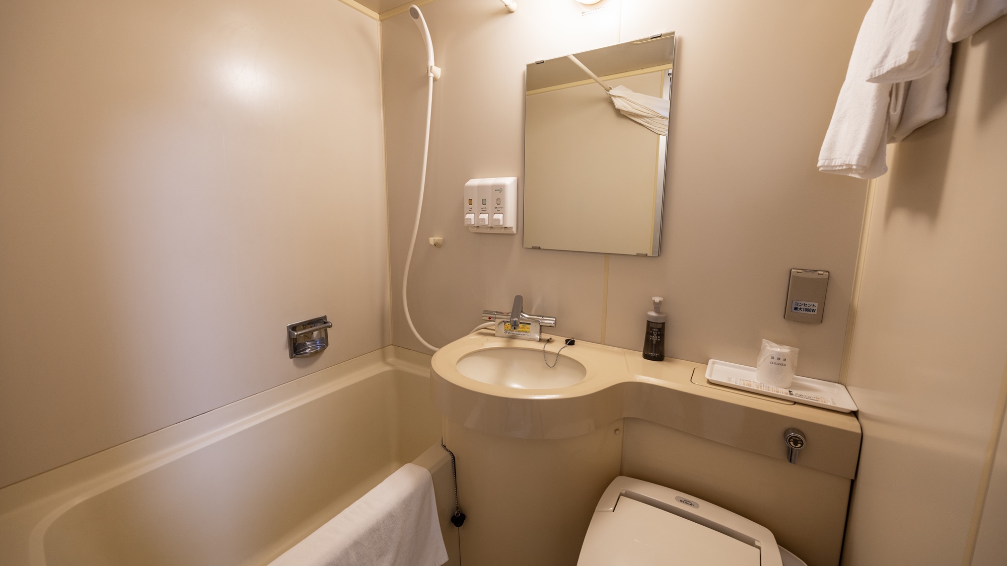 全室にユニットバスを設置しています。