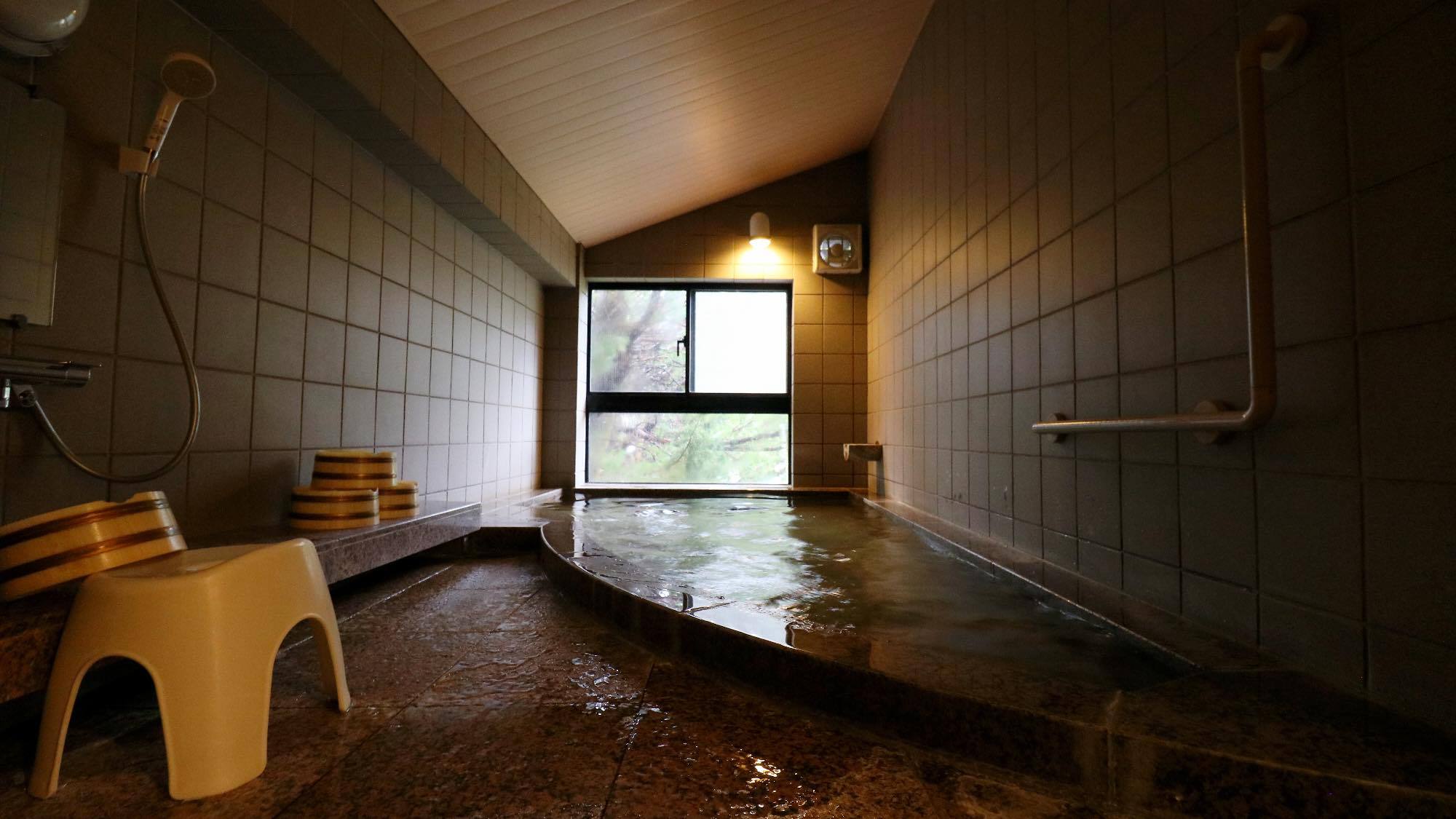 【但馬牛すき焼き】特製割下が沁みる霜降り但馬牛｜但馬牛200g使用｜特選但馬牛すきやきコース