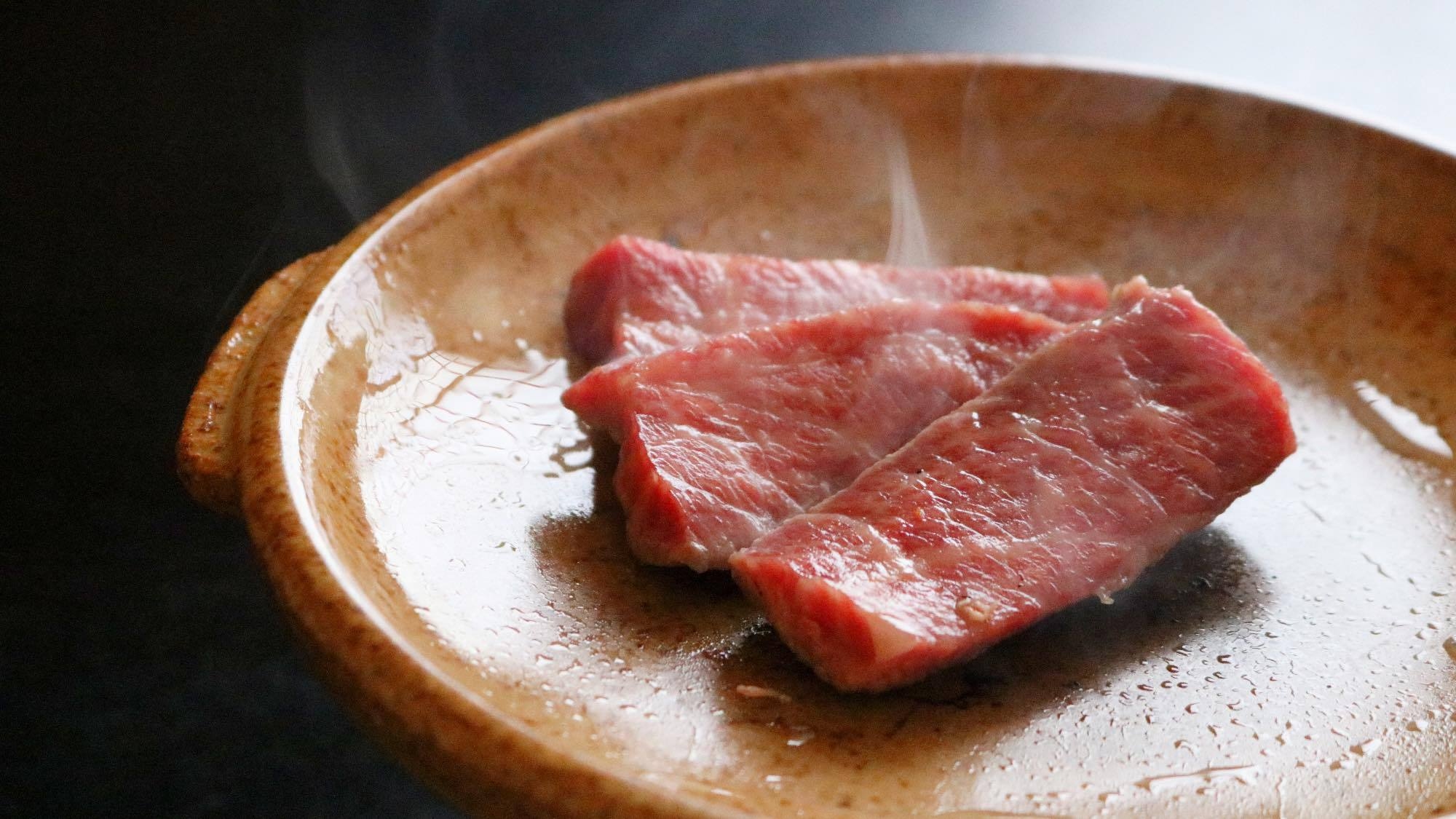 【香住蟹 × 但馬牛】名産「香住蟹」を丸ごと1杯堪能！但馬牛の陶板焼きも味わう贅沢グルメ会席プラン