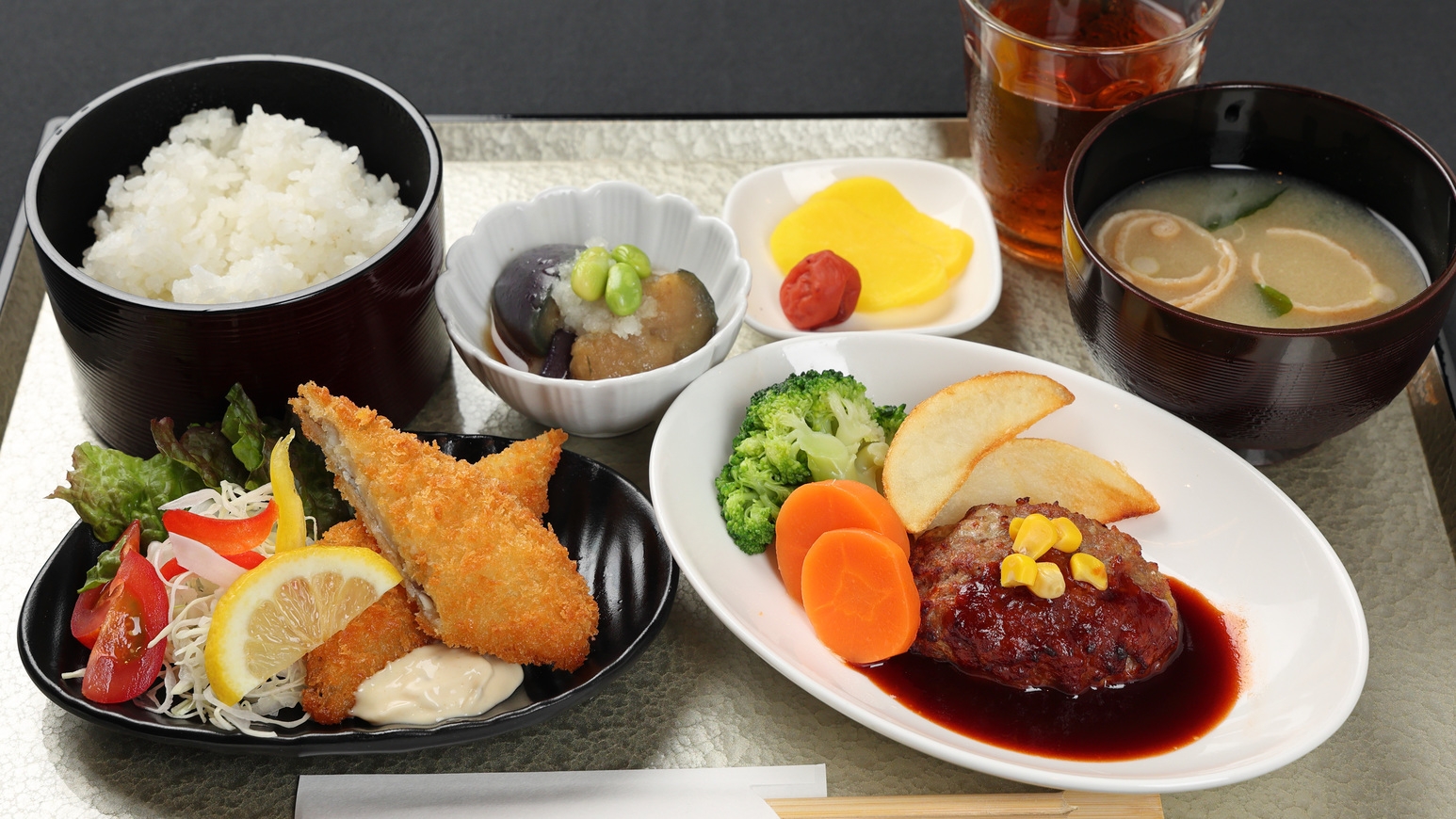 【夕食付プラン】鯖江ICより車で30秒！無料駐車場完備！コンビニまで徒歩30秒の好立地