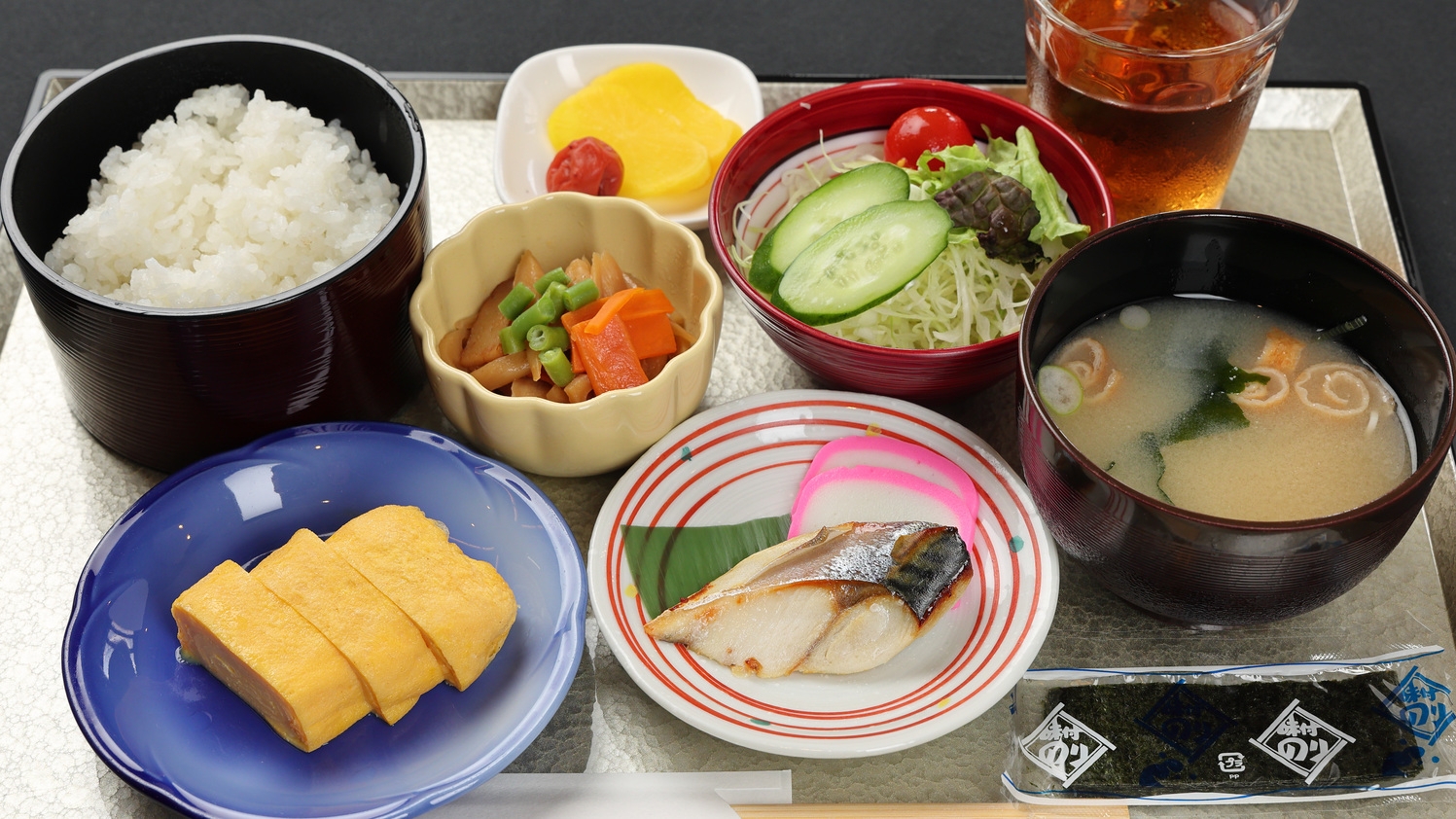 【朝食＆夕食付プラン】鯖江ICより車で30秒！無料駐車場完備！コンビニまで徒歩30秒の好立地