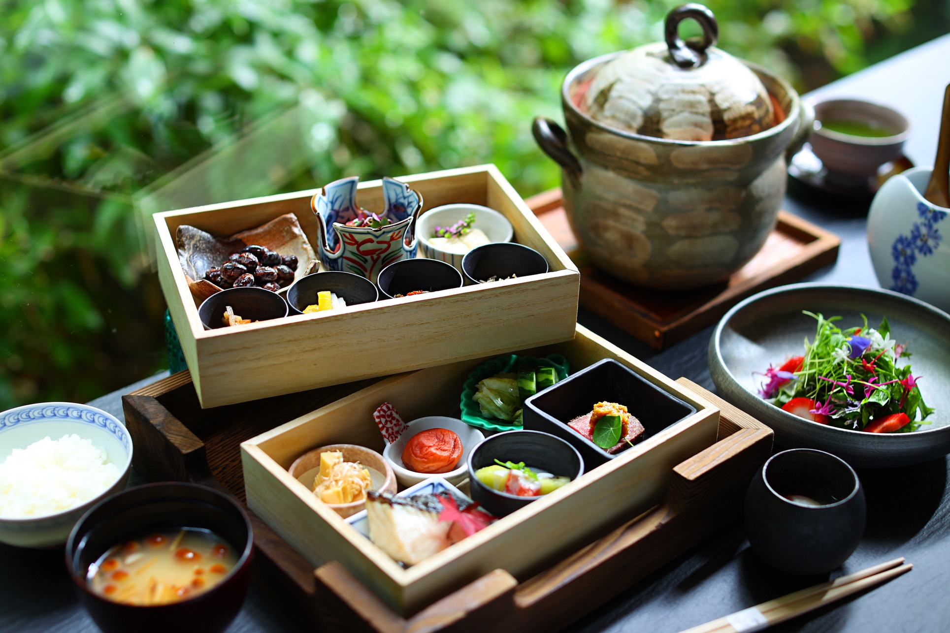 【離れ・露天風呂付】1泊1食 / お部屋でゆったり和朝食膳
