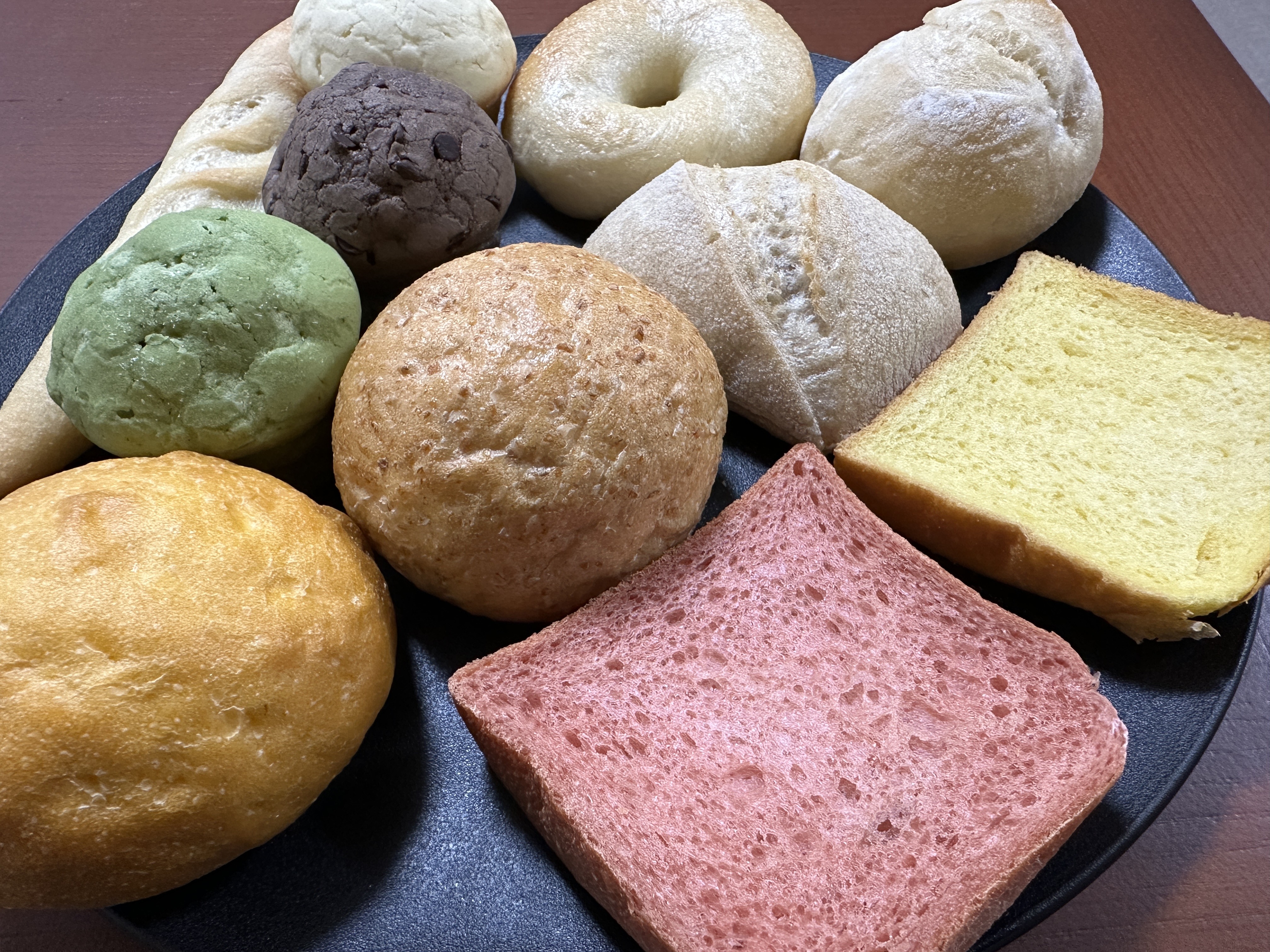 朝食無料サービス中
