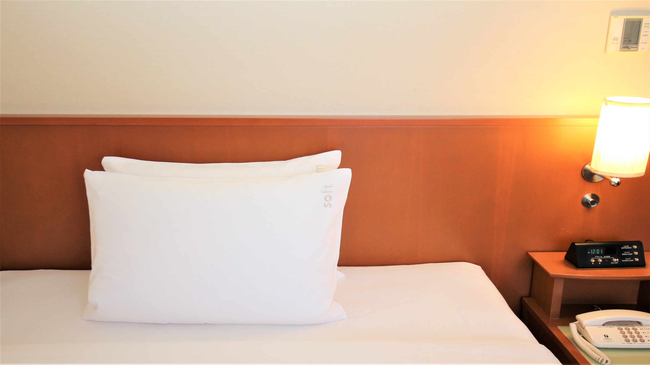 シンプルフロアダブルルーム　客室：20㎡／ベッド：140㎝×1台