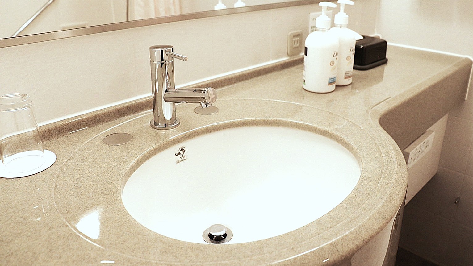 ゆったり洗面スペースで、朝の準備もスムーズに