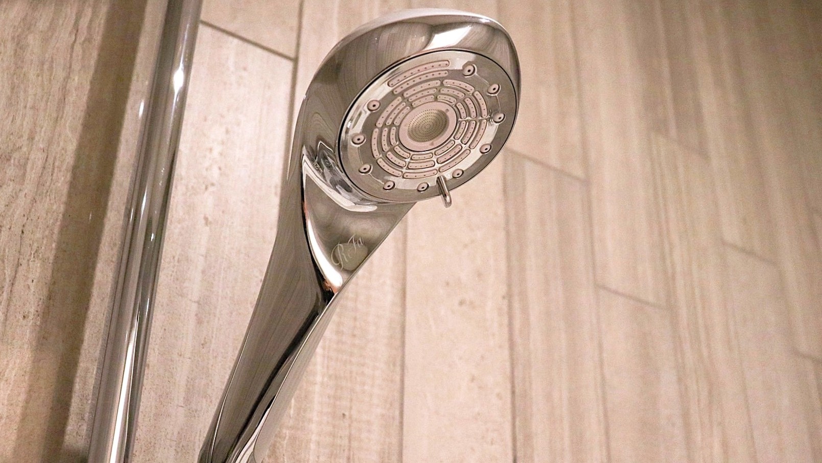 プレミアムフロア限定導入「ReFa FINEBUBBLE U」