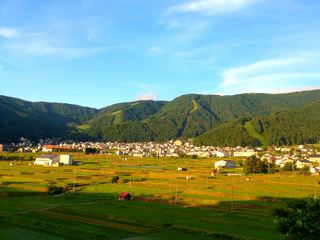 温泉街全景（夏）