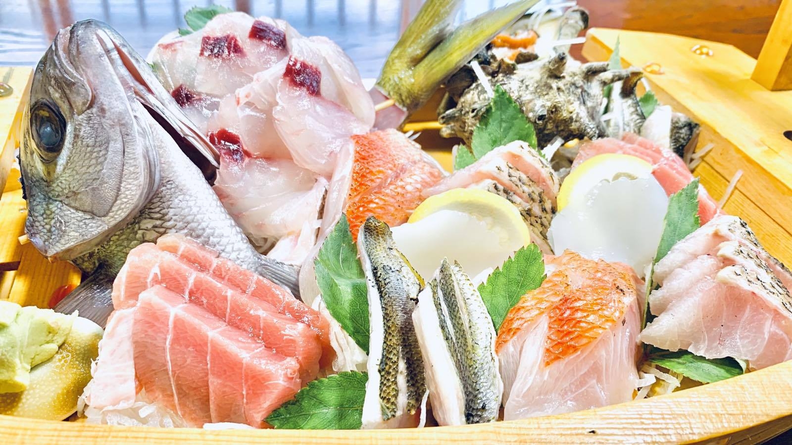 夏休みは恵比須島でアドベンチャー！漁師町の美味しさ！海鮮たっぷり活き造りプラン【お部屋食】