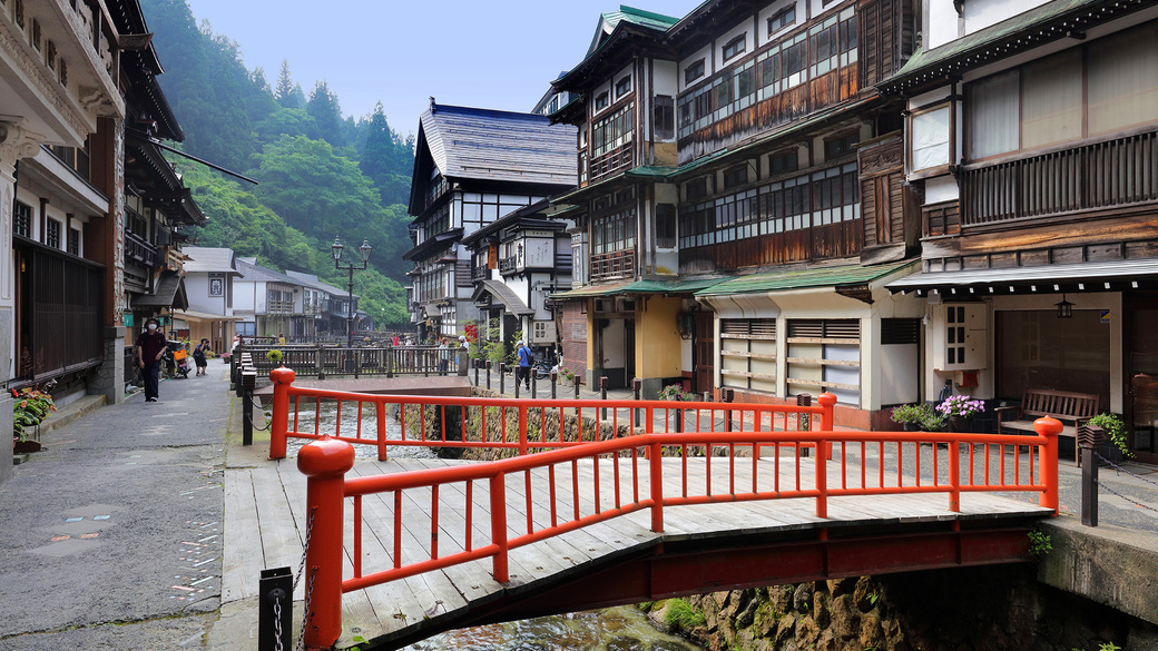 銀山温泉街にある食堂「しろがね」利用券大人お一人様につき5，000円分付き！