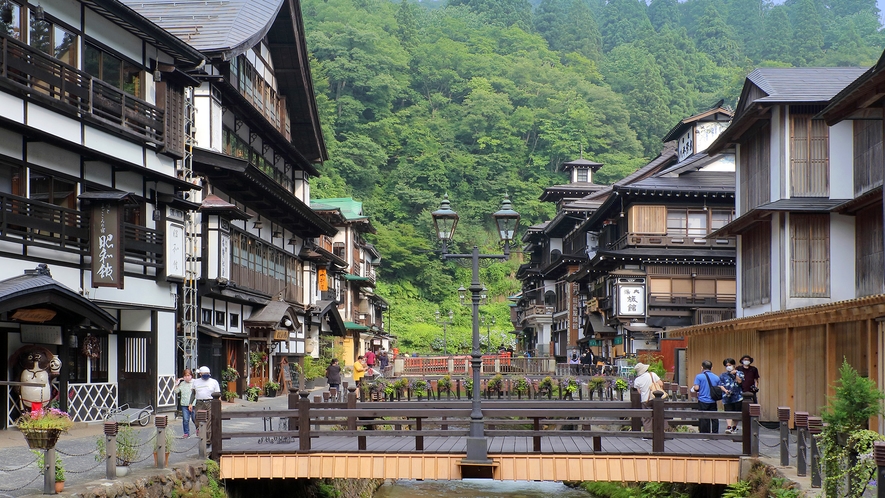 【夏の銀山温泉】