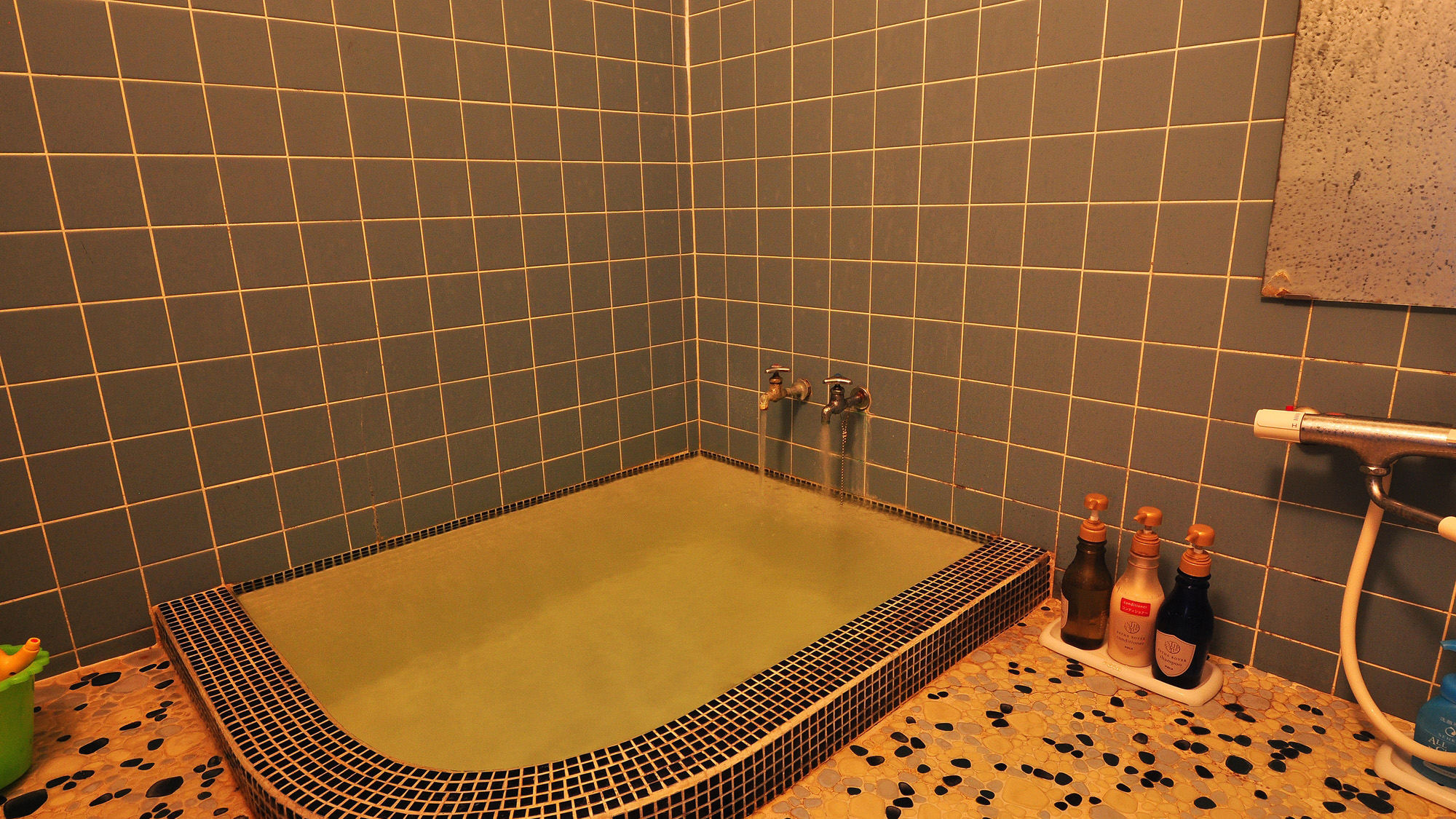 【貸切内風呂】お客様ご自身でお湯をはってご入浴いただきます。