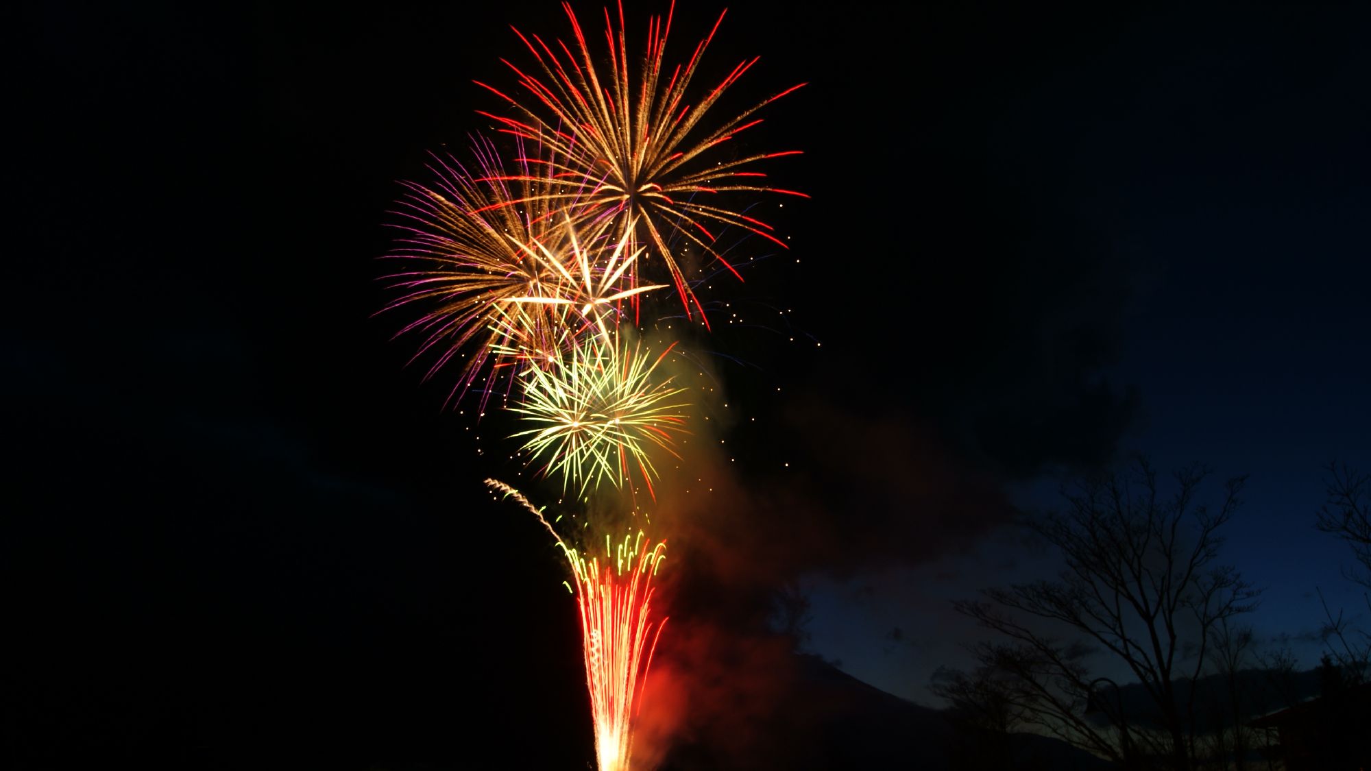 ８月１日は花火大会。