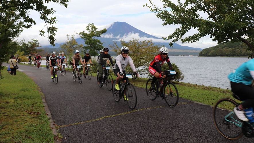 自転車競技も山中湖で開催されます。