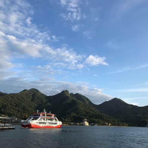 宮島参拝遊覧船“御笠丸”からの景色